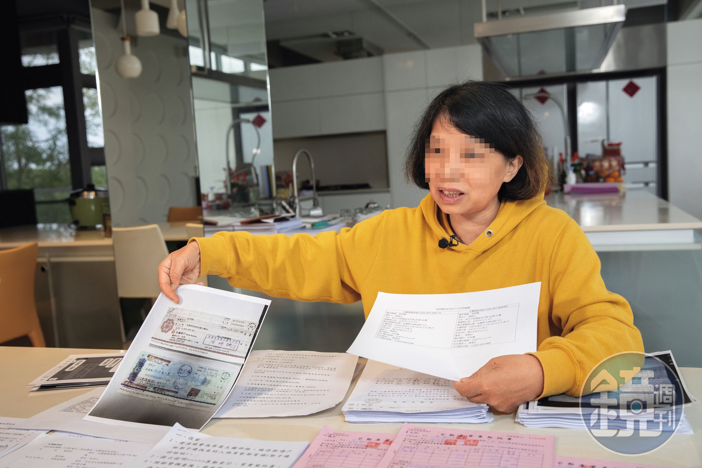 曹美玲沉痛地說，事發後才知道詐團花招百出，房子早已被過戶，面對官司更是漫漫長路。
