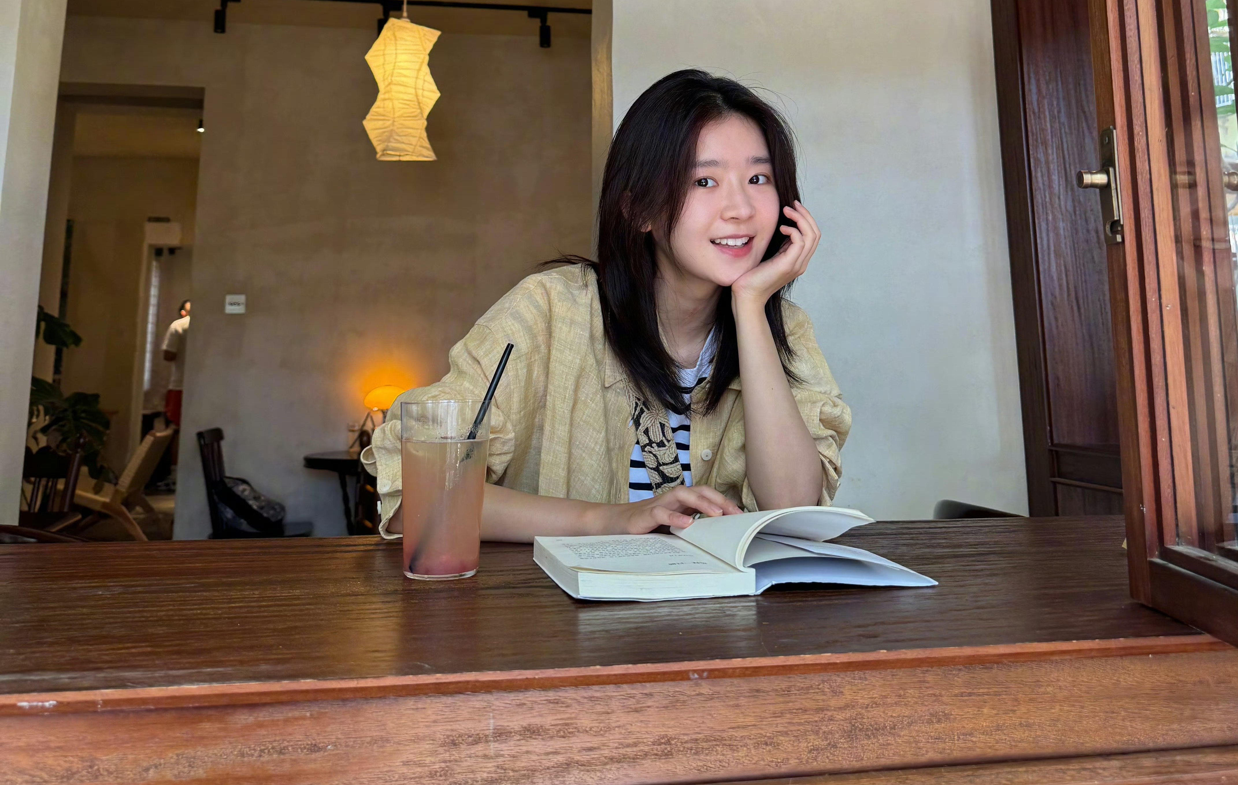 宋伊人捲入于朦朧墜樓身亡案，被網友爆一堆黑料，成了近日全中國被罵最慘的人之一。（翻攝自宋伊人微博）