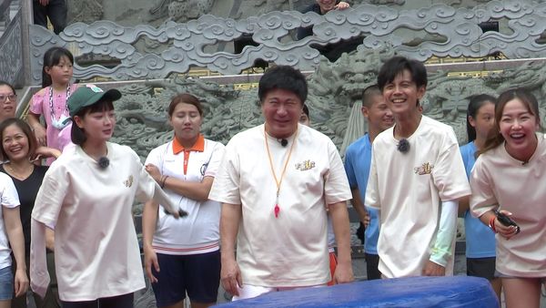 胡瓜近日到苗栗出外景。（民視提供）