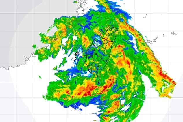 中央氣象署稍早擴大對18縣市發布豪雨特報。（翻攝自中央氣象署官網）