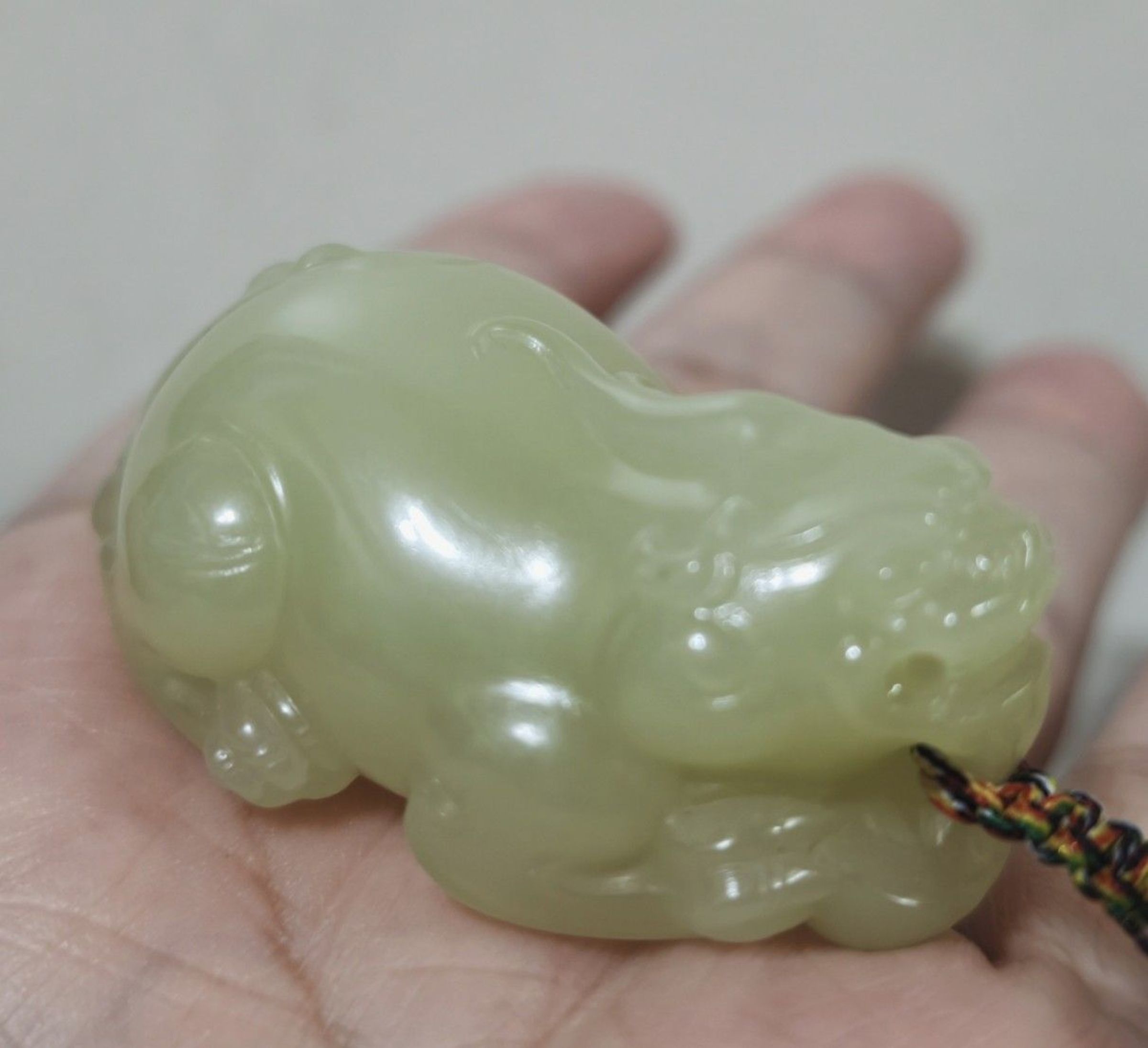 和田玉是透閃石,只要超過一定百分比,就能被稱為廣義和田玉。(讀者提供)
