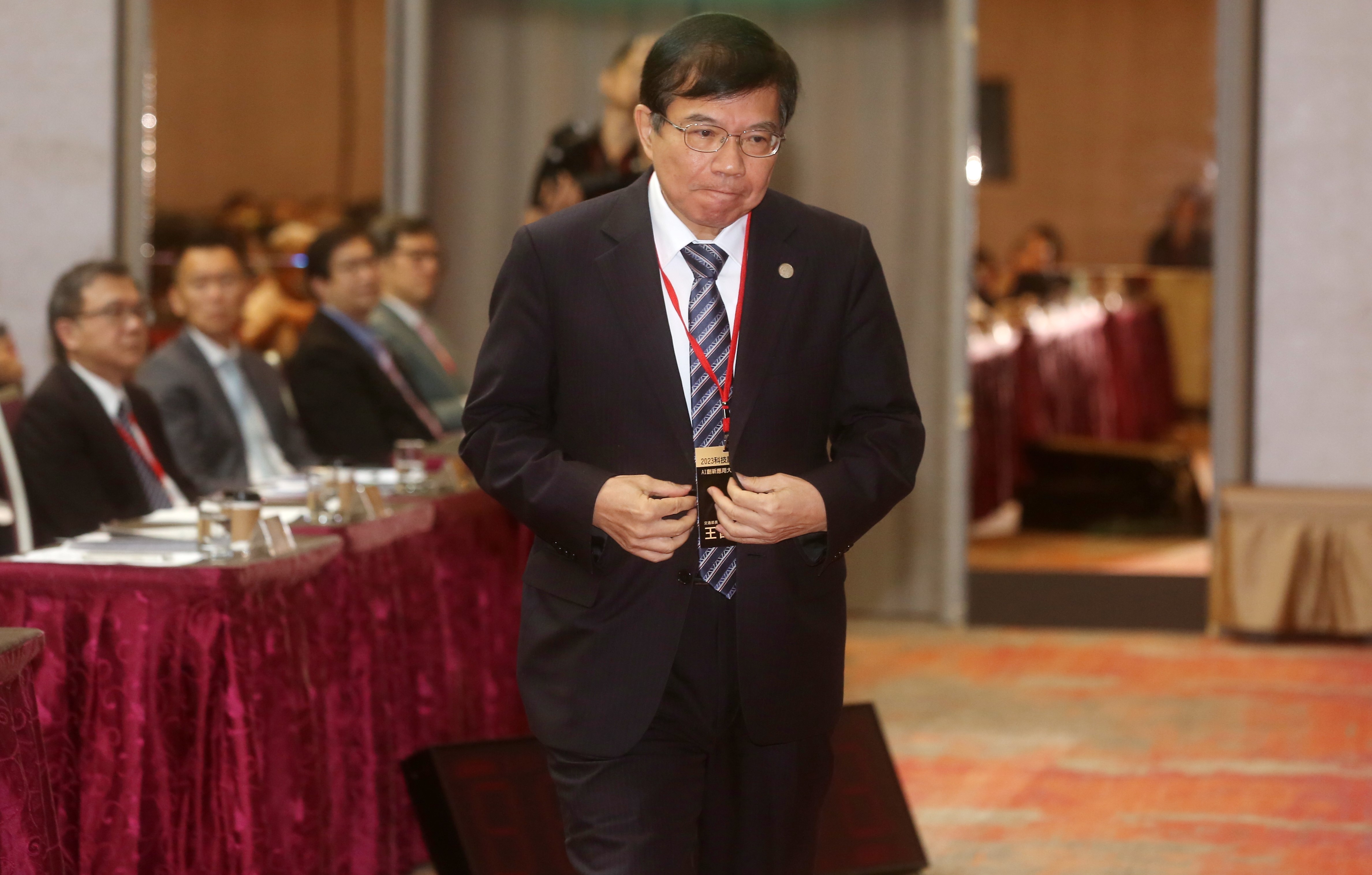 交通部長王國材即將卸任，他坦言道安沒做好是他當部長最遺憾的事。（本刊資料照）