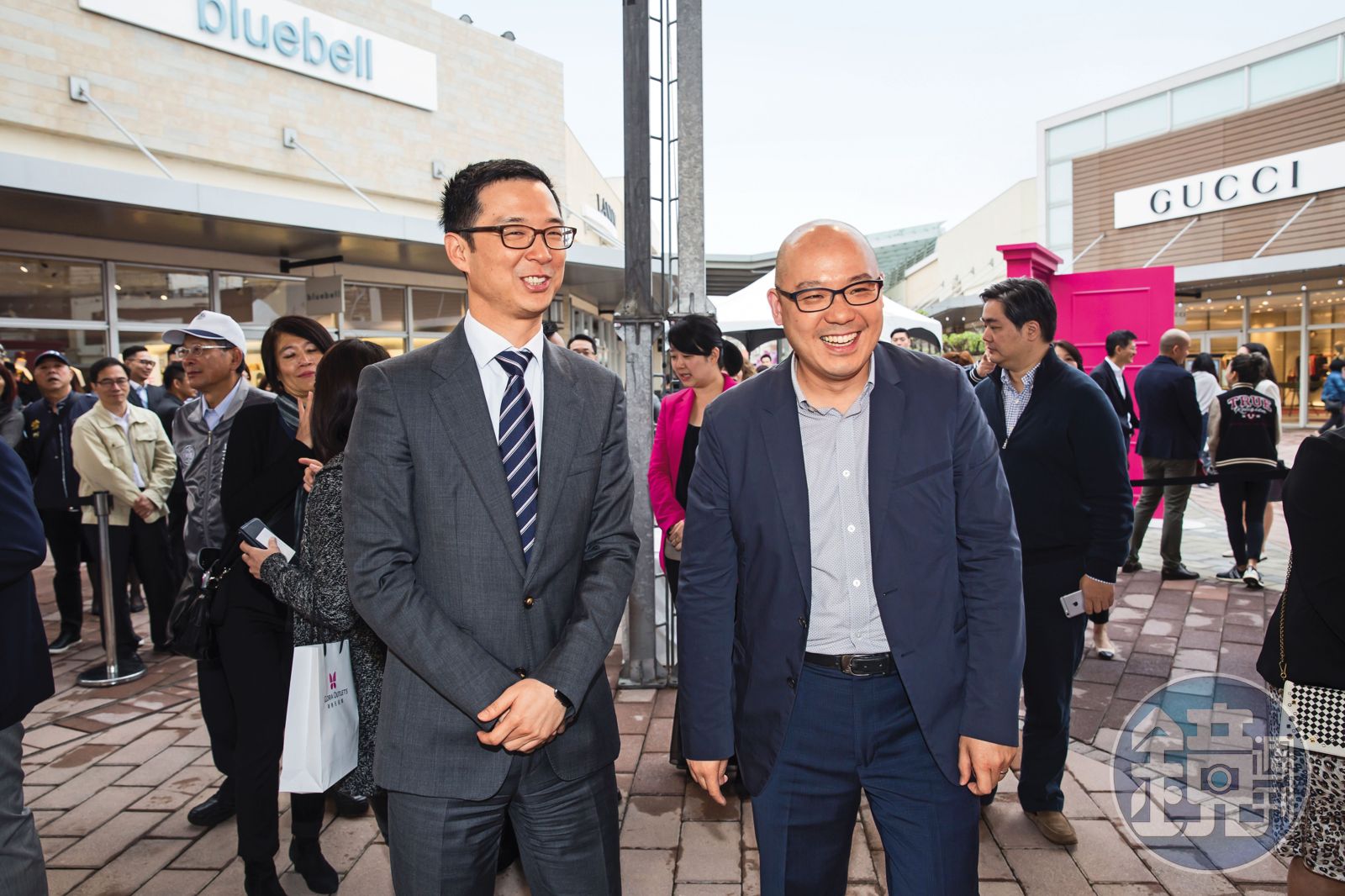 陳炯福和國泰金副董事長蔡宗翰二位接班人，一起合作桃園華泰名品城；生意之外，兩家庭還會一起去露營。