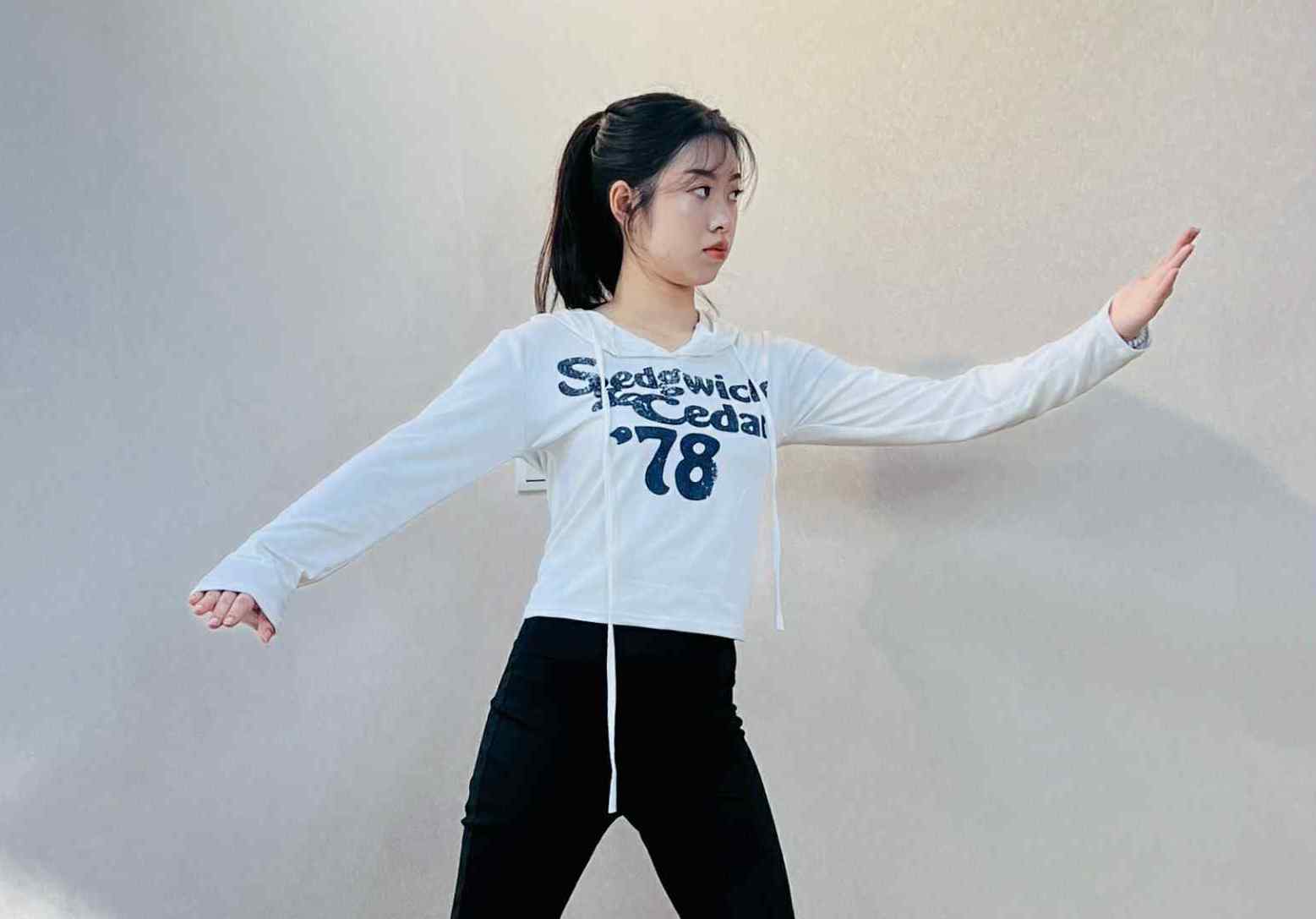 太極招式「野馬分鬃」。（念禾中醫提供）