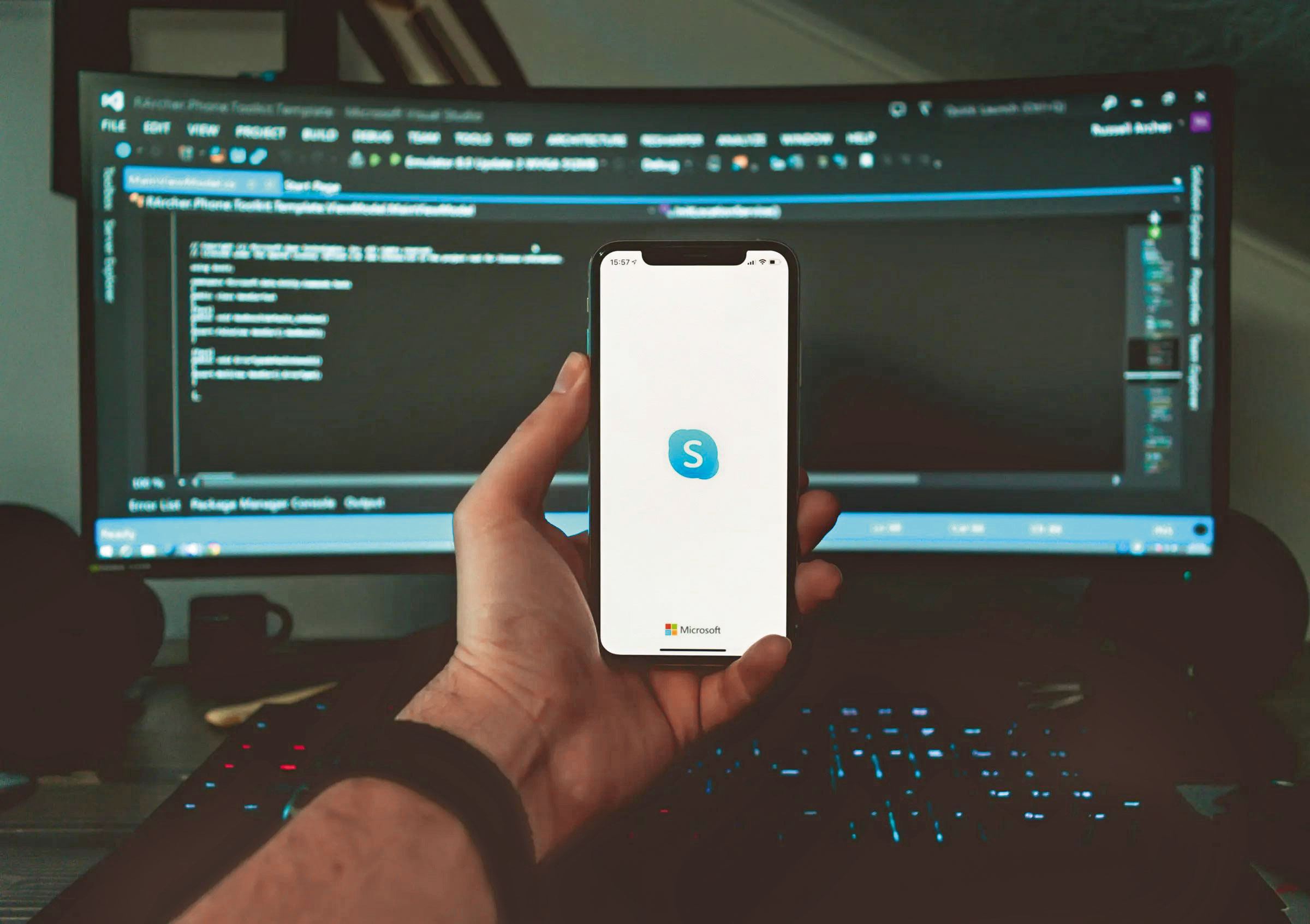 檢方認定陳政谷透過Skype對剛谷公司發出指示。示意畫面。（翻攝Unsplash）