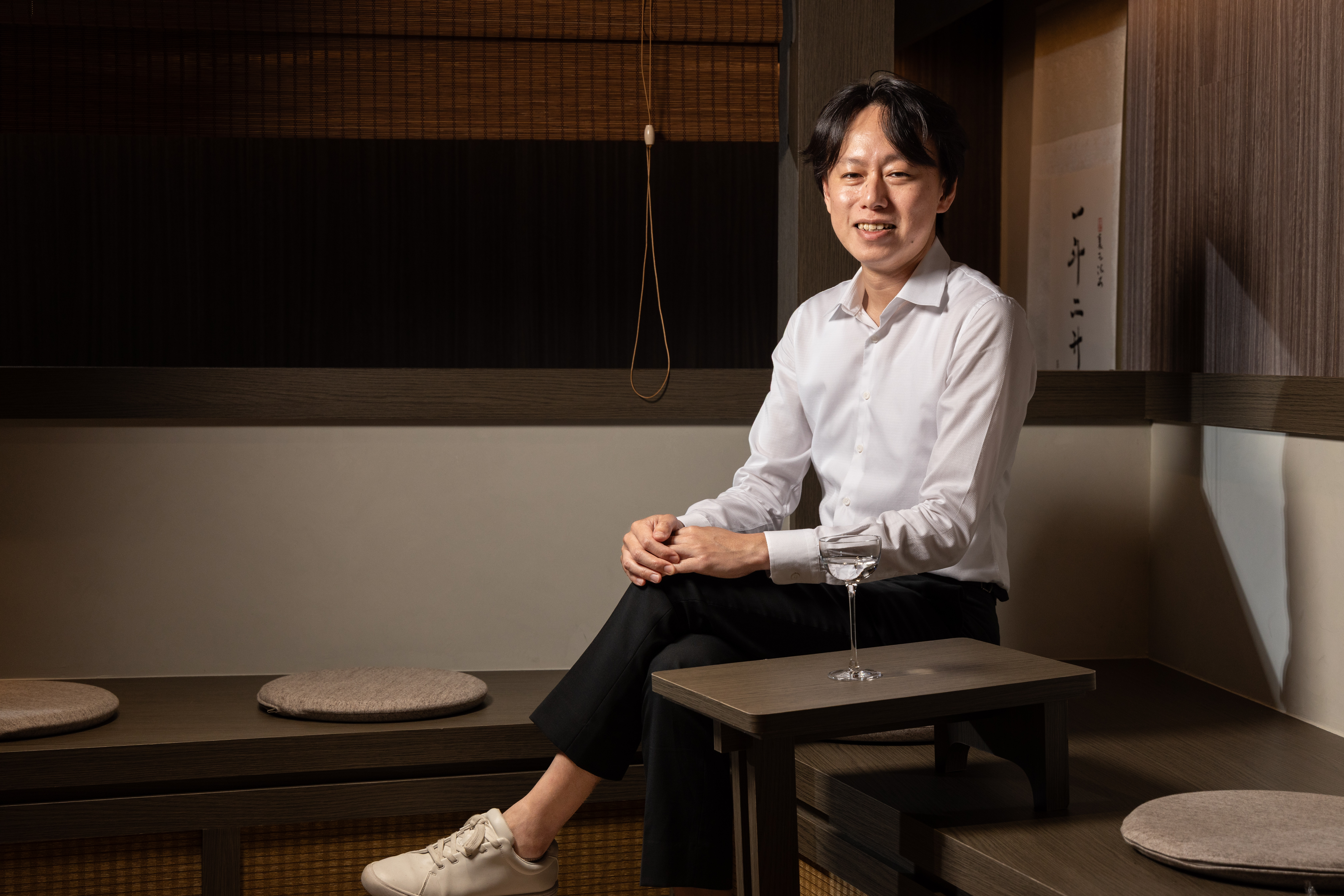 黃暐庭是現任SSI intl理事、台灣國際唎酒協會理事長，也擔任高雄然一酒店、Ukai-tei Kaohsiung日本酒顧問。