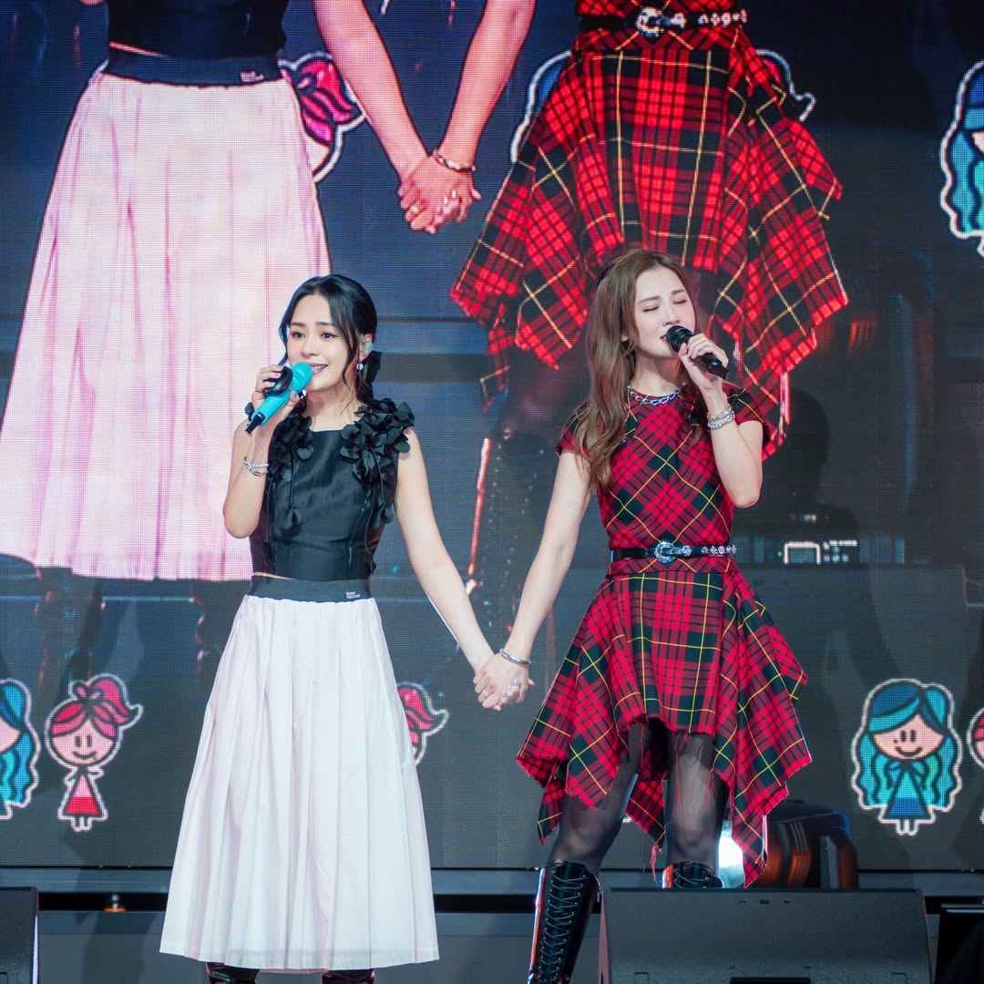 香港女子天團twins已經成團25年。（翻攝自阿嬌IG）