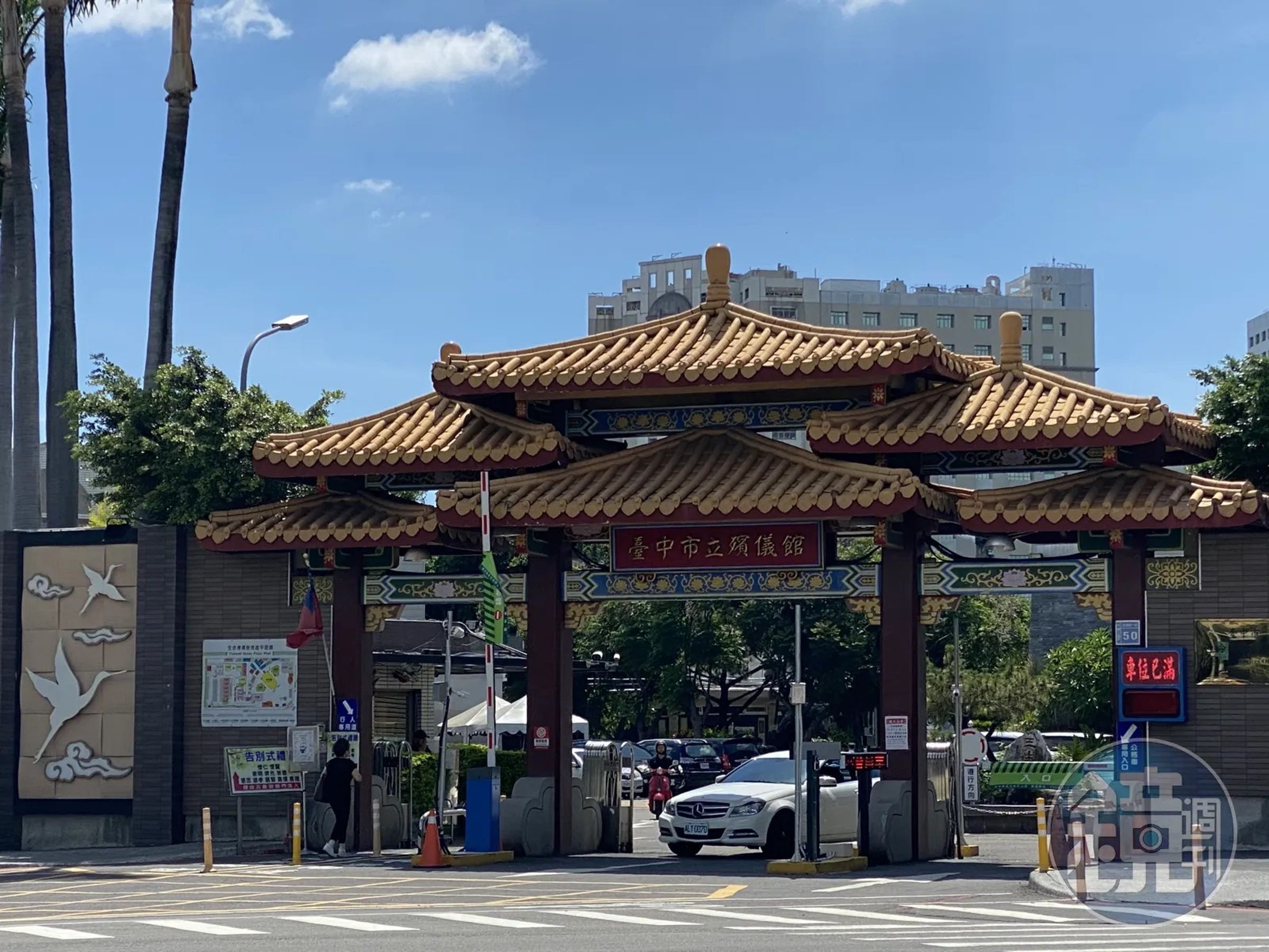 台中市立殯儀館約聘人員林男撫摸死者胸部、猥褻屍體還自拍,遭判刑半年,可易科罰金。(資料照片)
