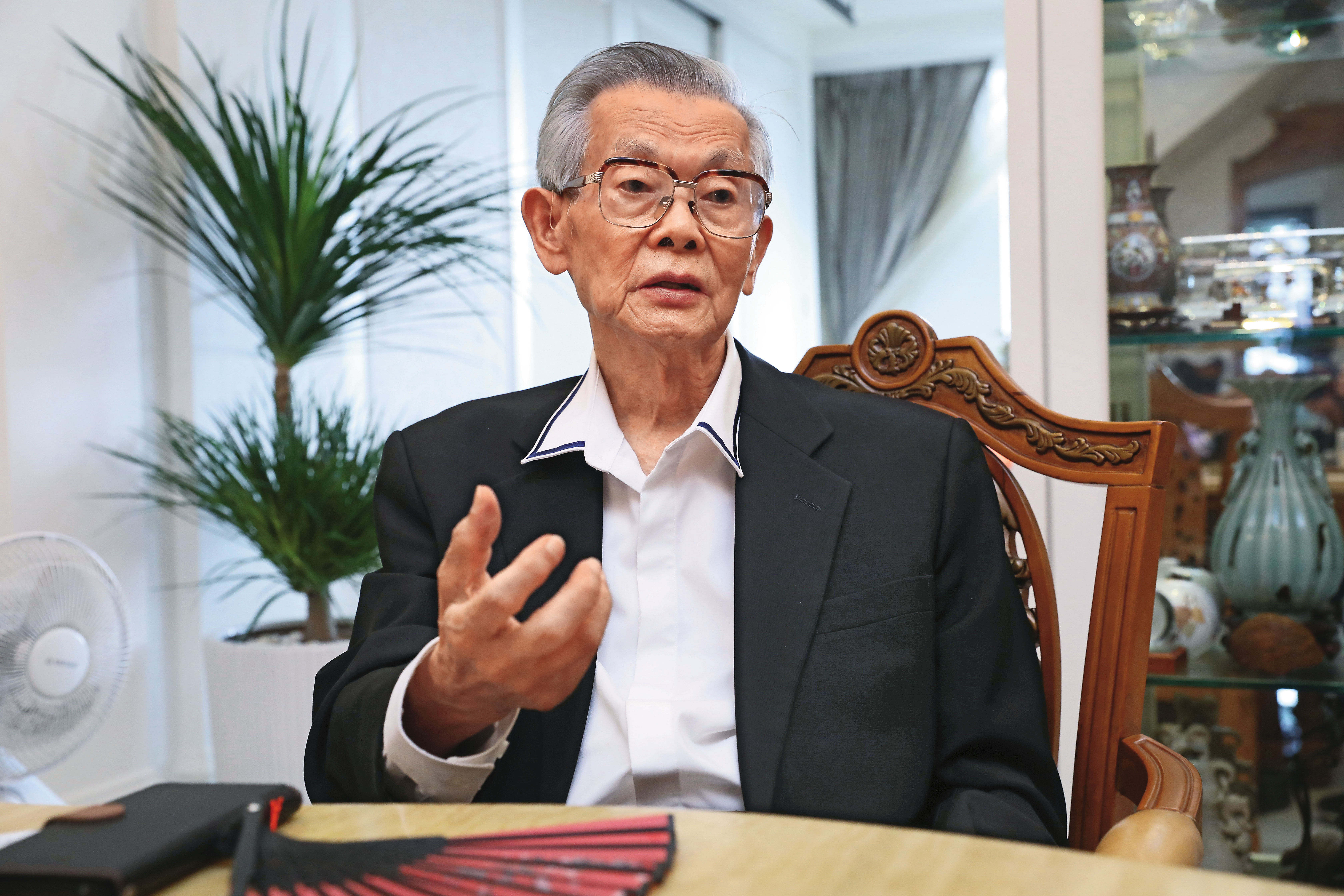 綠營大老無家歸/女友中風癱瘓背債近3億 綠營大老張俊宏住家遭法拍