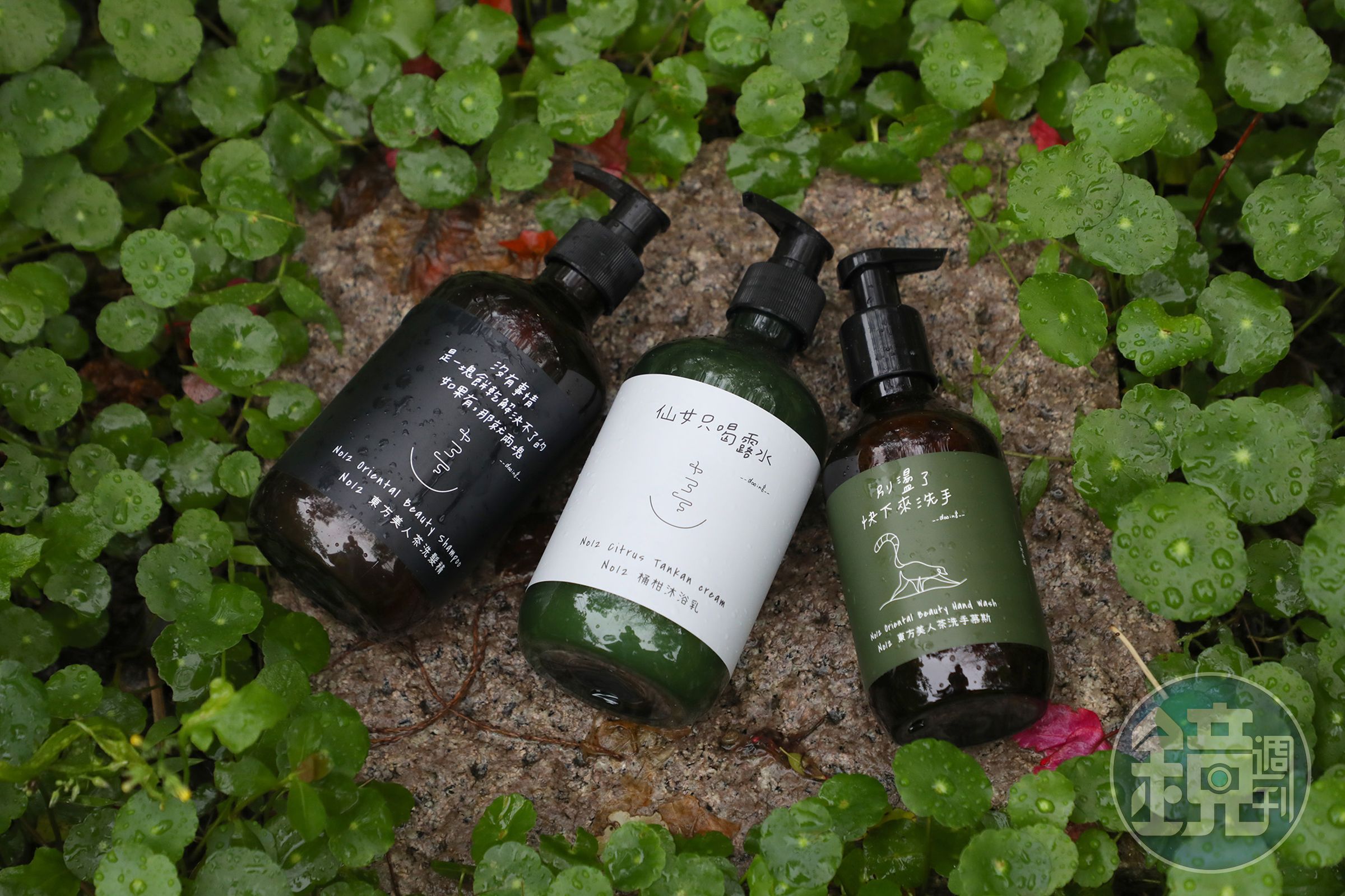 使用當地植物製作的沐浴用品,貼上可愛的瓶身標籤,也是人氣商品。(399元/罐)