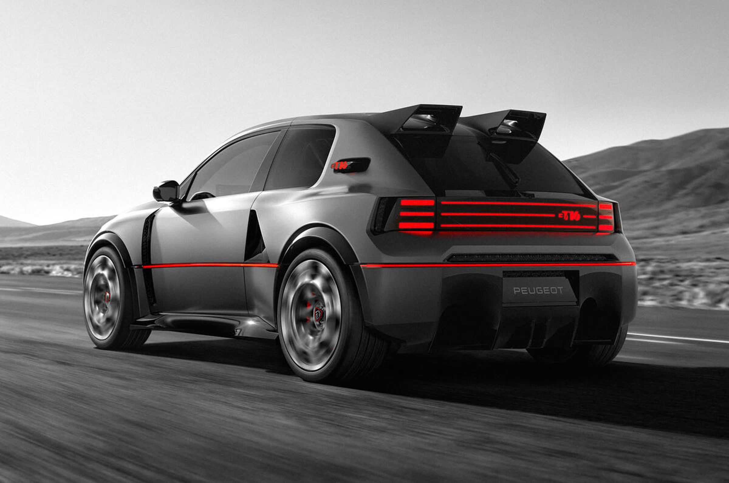 車身輪廓很大程度延續 205 的樣貌，但全新的車尾燈具是被稱作「Feline Future」全新設計語彙。