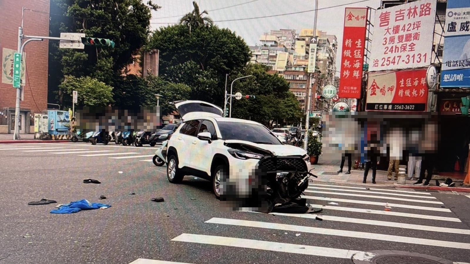 台北市中山區昨天上午發生一起死亡車禍，地點位於長春路與吉林路口。（翻攝畫面）