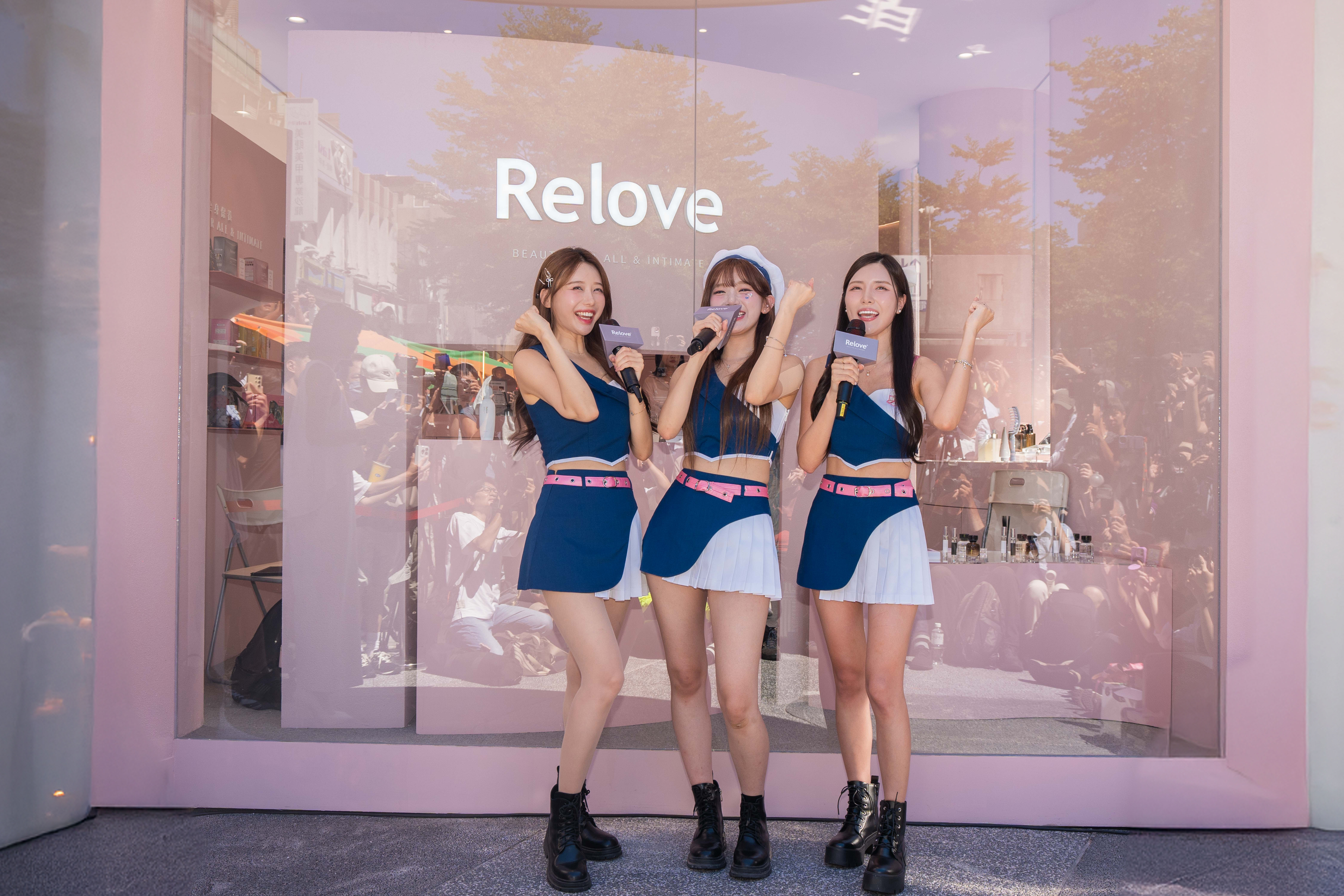 韓籍啦啦隊「夢幻三本柱」李珠珢、李雅英、南珉貞首次在球場外合體，開心的笑容感染了現場每一位粉絲。（Relove提供）