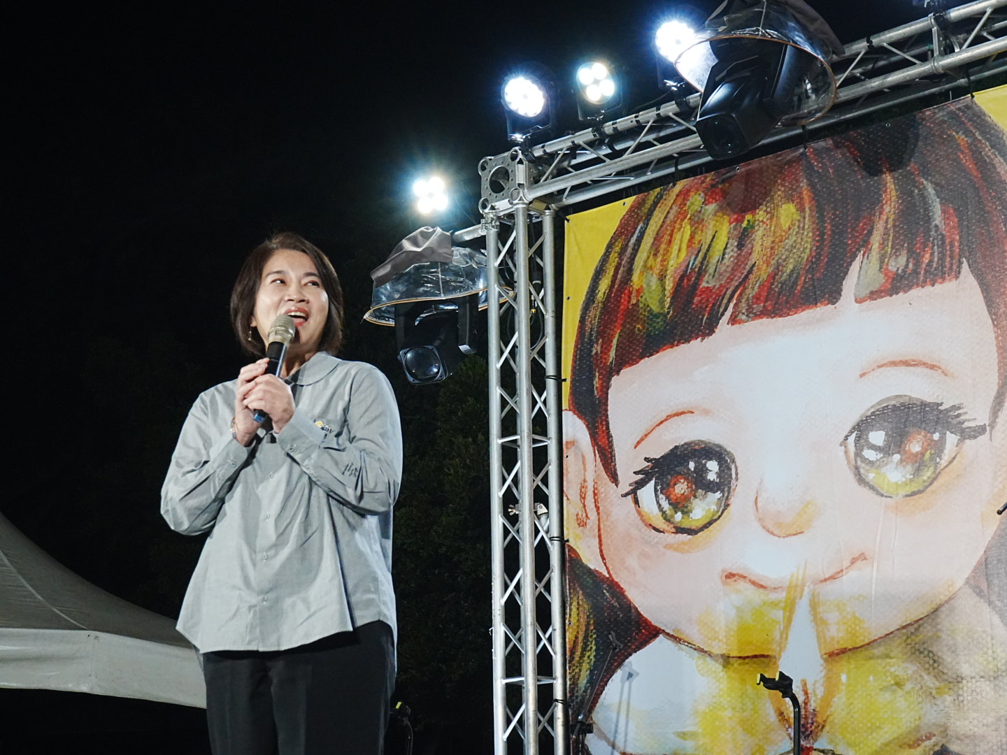 屏東縣長周春米呼籲民眾在823堅決站出來「投下不同意」。（地球公民基金會提供／郝渂心攝）