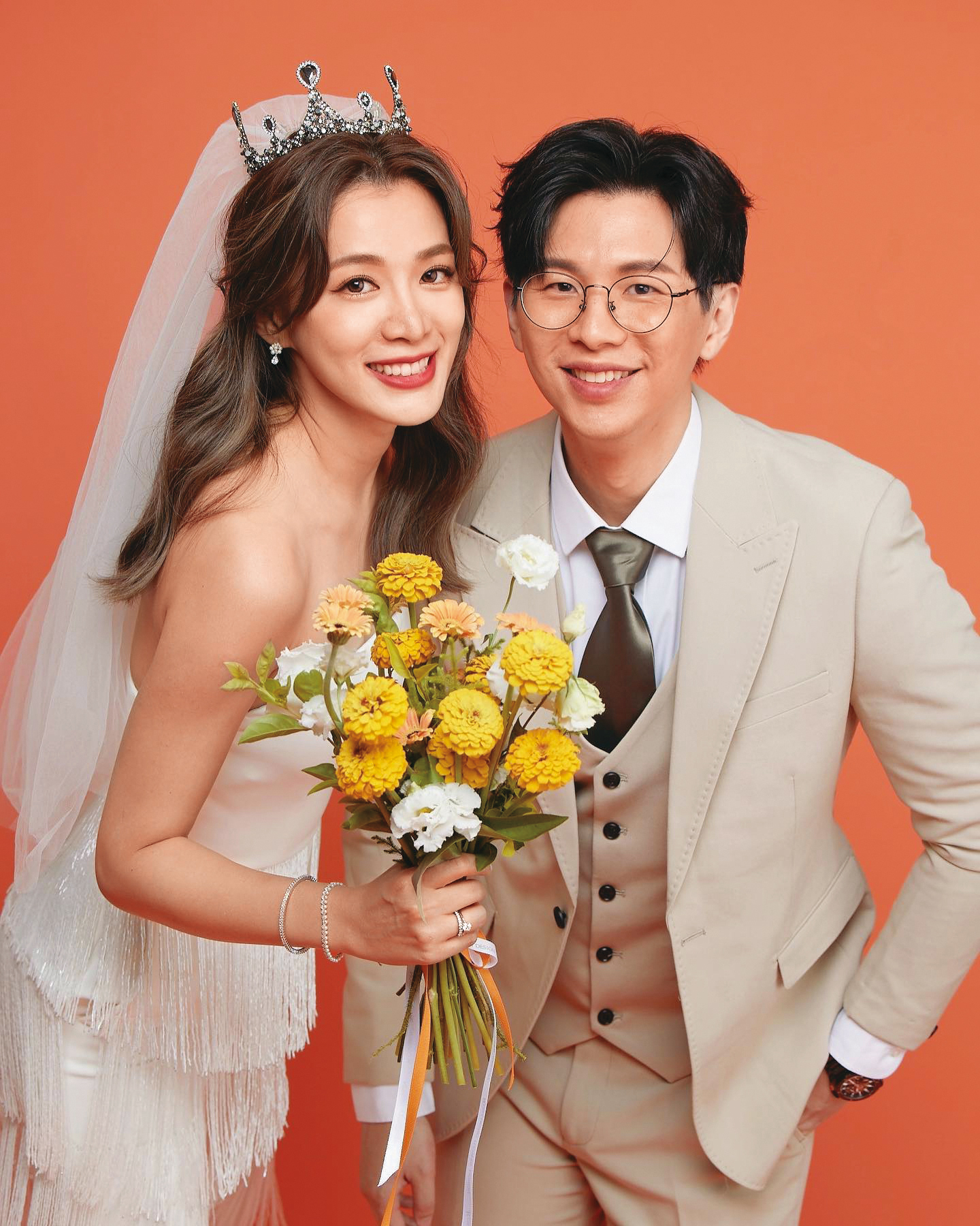 本刊爆過Toro想追王思平(左),不過對方後來嫁作人婦,對象是個牙醫(右)。(翻攝自王思平IG)