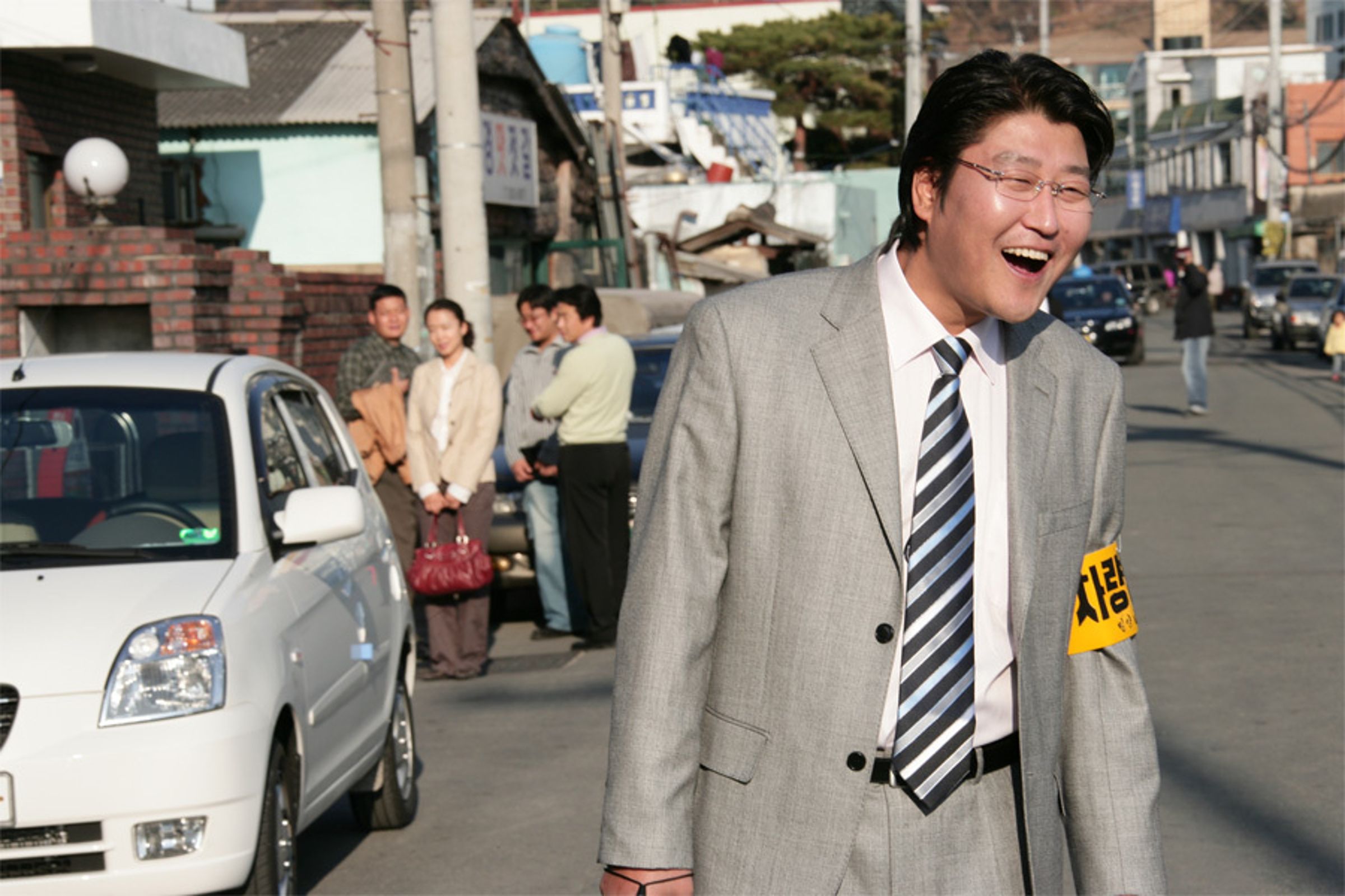 宋康昊在《青魚》和李滄東合作後,《密陽》中晉升男主角飾演修車廠老闆。(翻攝自Daum Movie)