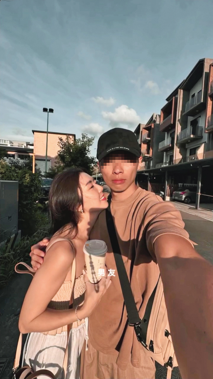 Peggy（左）年輕時曾遭印尼的華僑富豪之子背叛，之後閃嫁又離婚，目前已復合前夫（右），有2個小孩。（翻攝自Peggy IG）