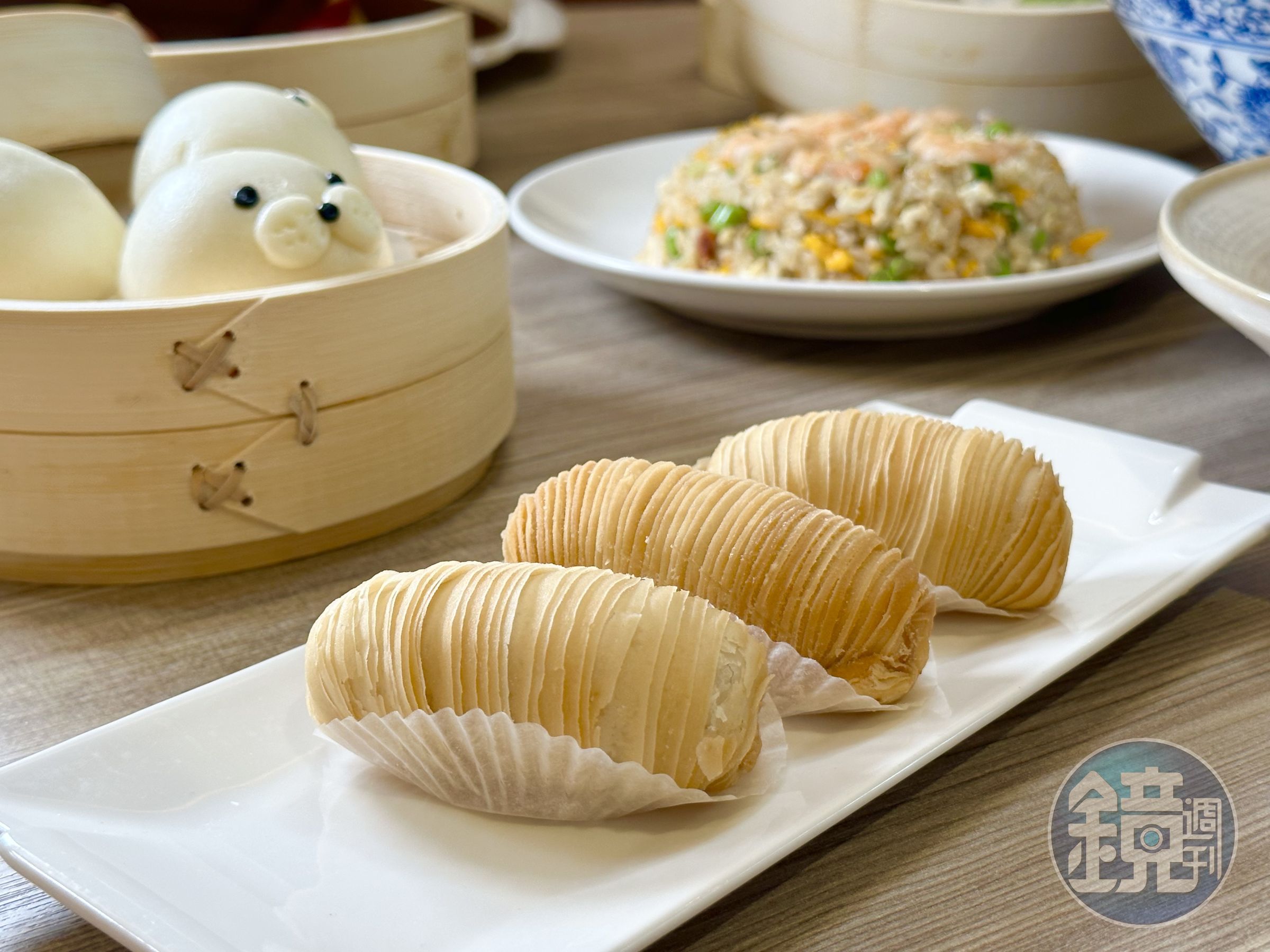 「蘿蔔絲酥餅」外皮鬆化,蘿蔔絲綿軟香甜。(138元/3粒)