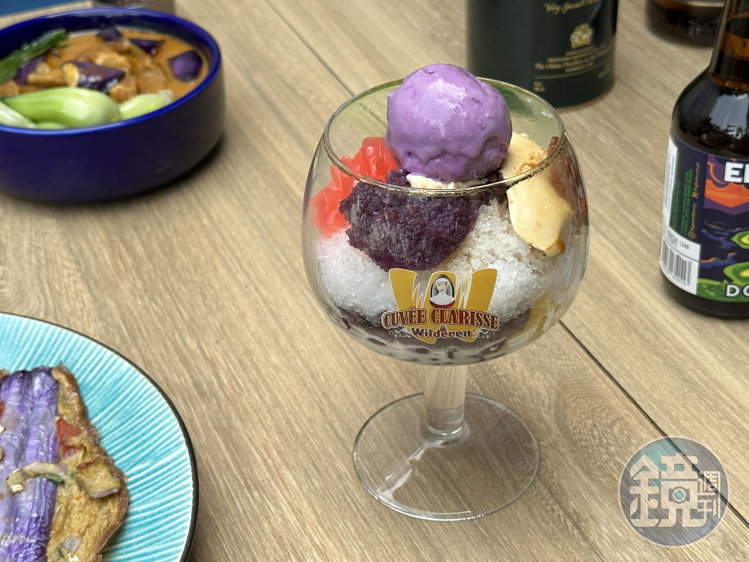 「菲律賓風味綜合紫薯剉冰」口感豐富,香甜解暑。(150元/份、套餐加購)