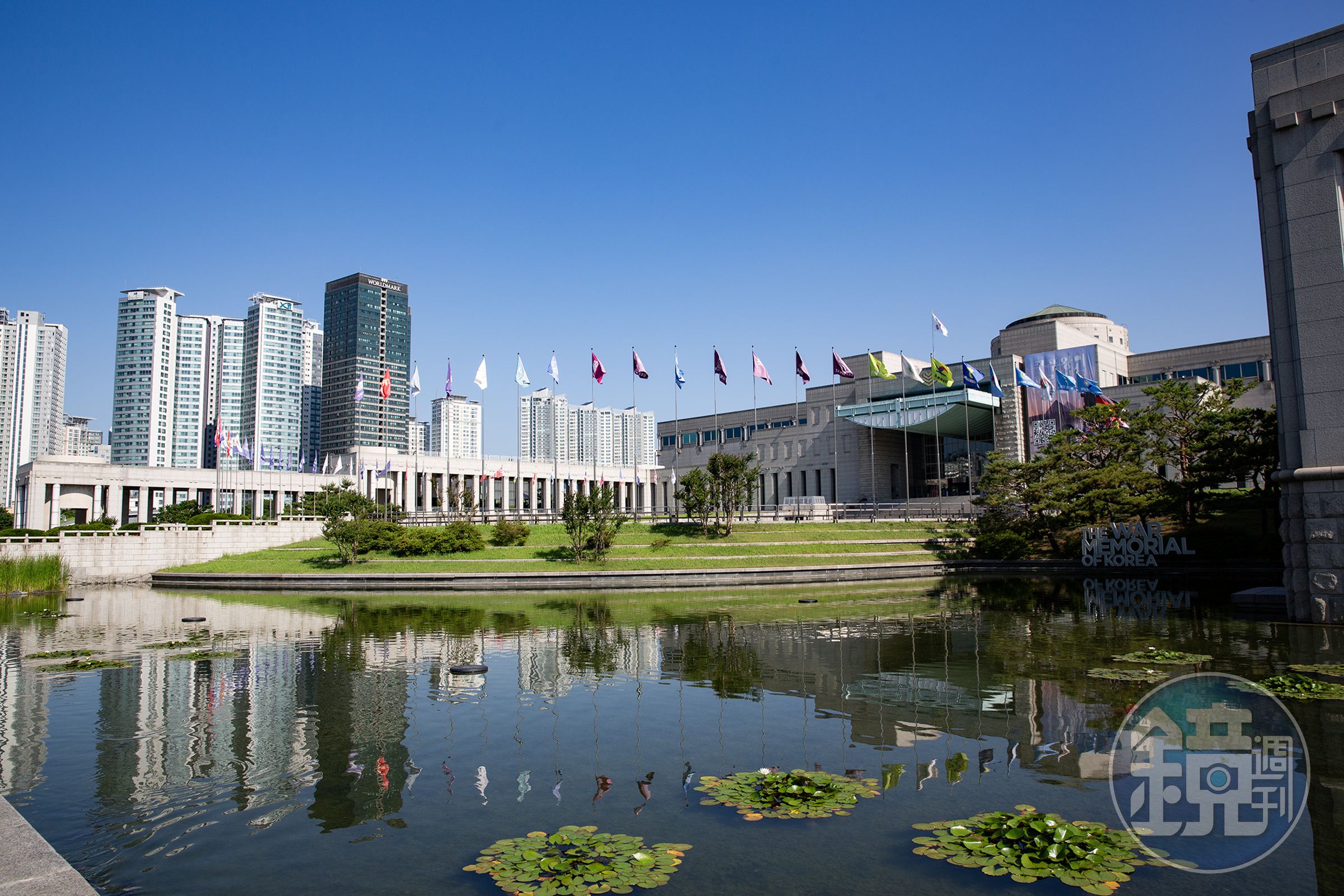 莊嚴肅穆的戰爭紀念館,是首爾市中心一處沉重的歷史地標,提醒我們戰爭的代價。