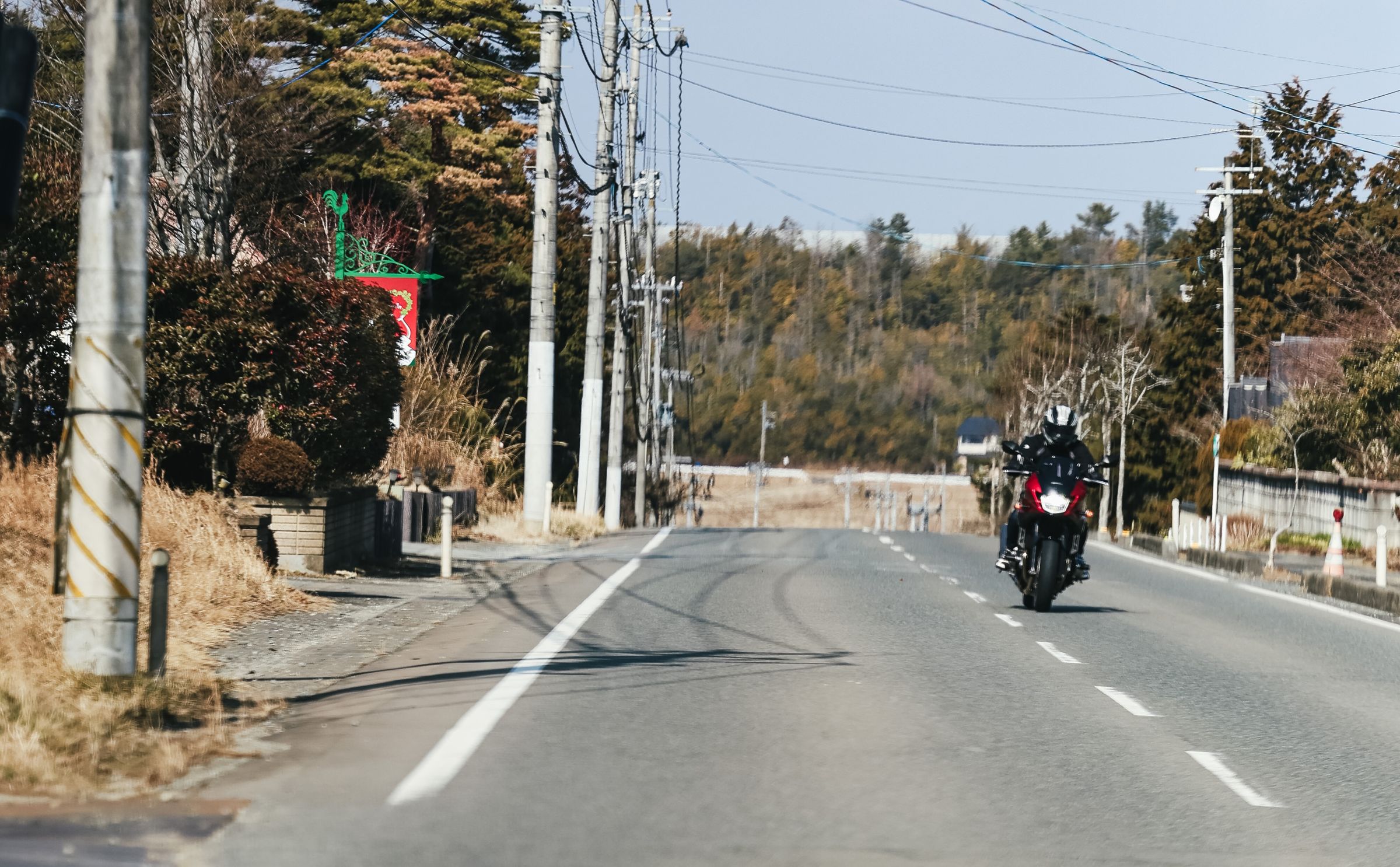 日本重機騎士通常不會在山路隨便強行超越，以免被視為失禮動。（示意圖，Pakutaso）