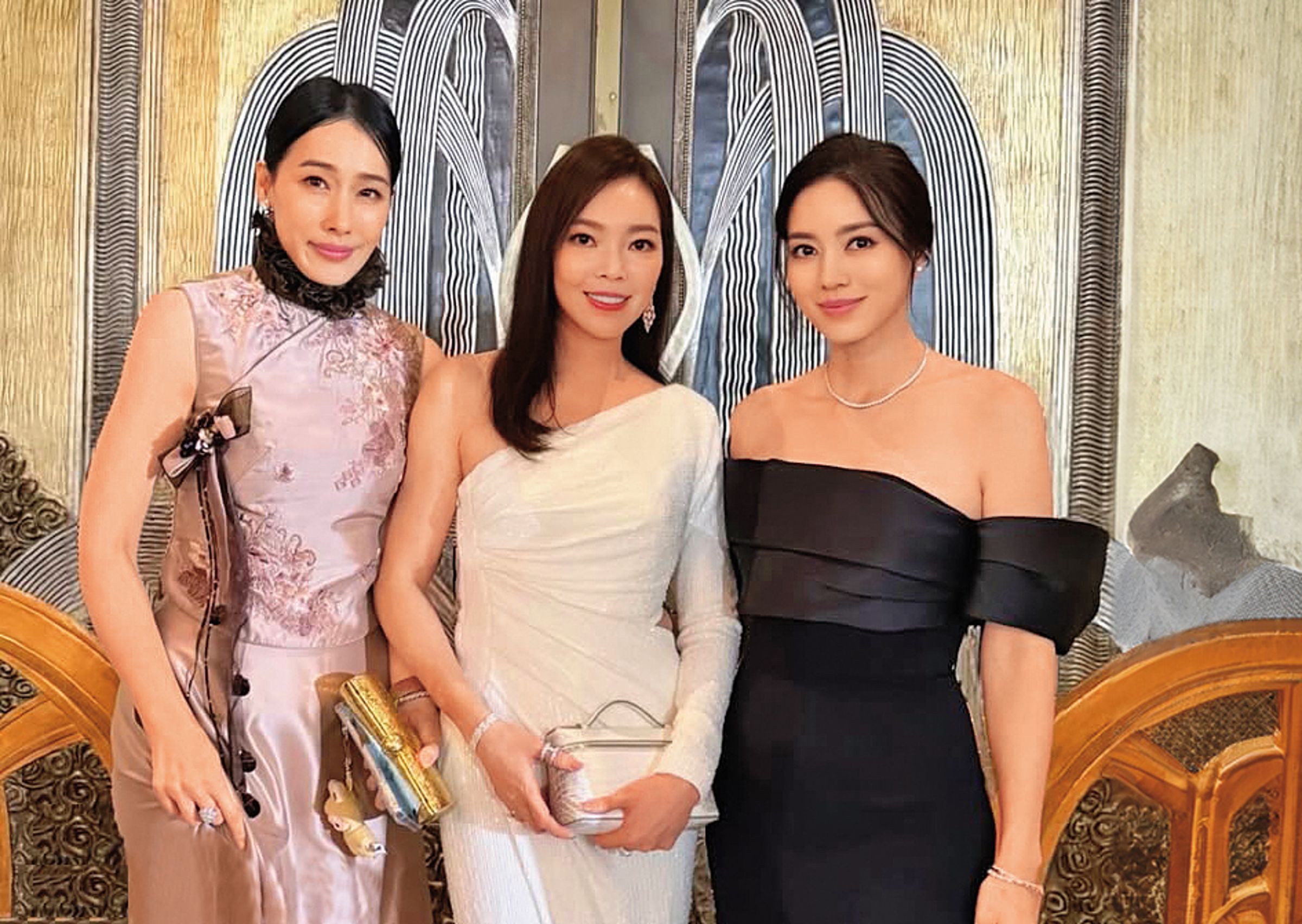陳妍嵐（左起）和好姐妹曾馨瑩、林牧潔同框。是說這些名媛到底嗑了多少防腐劑？呷賀倒相報啊！（翻攝自林牧潔IG）