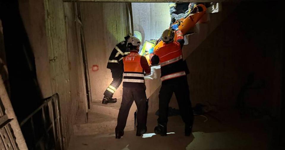 台北市北投區溫泉路新建工地昨晚發生一起工安意外。(翻攝畫面)