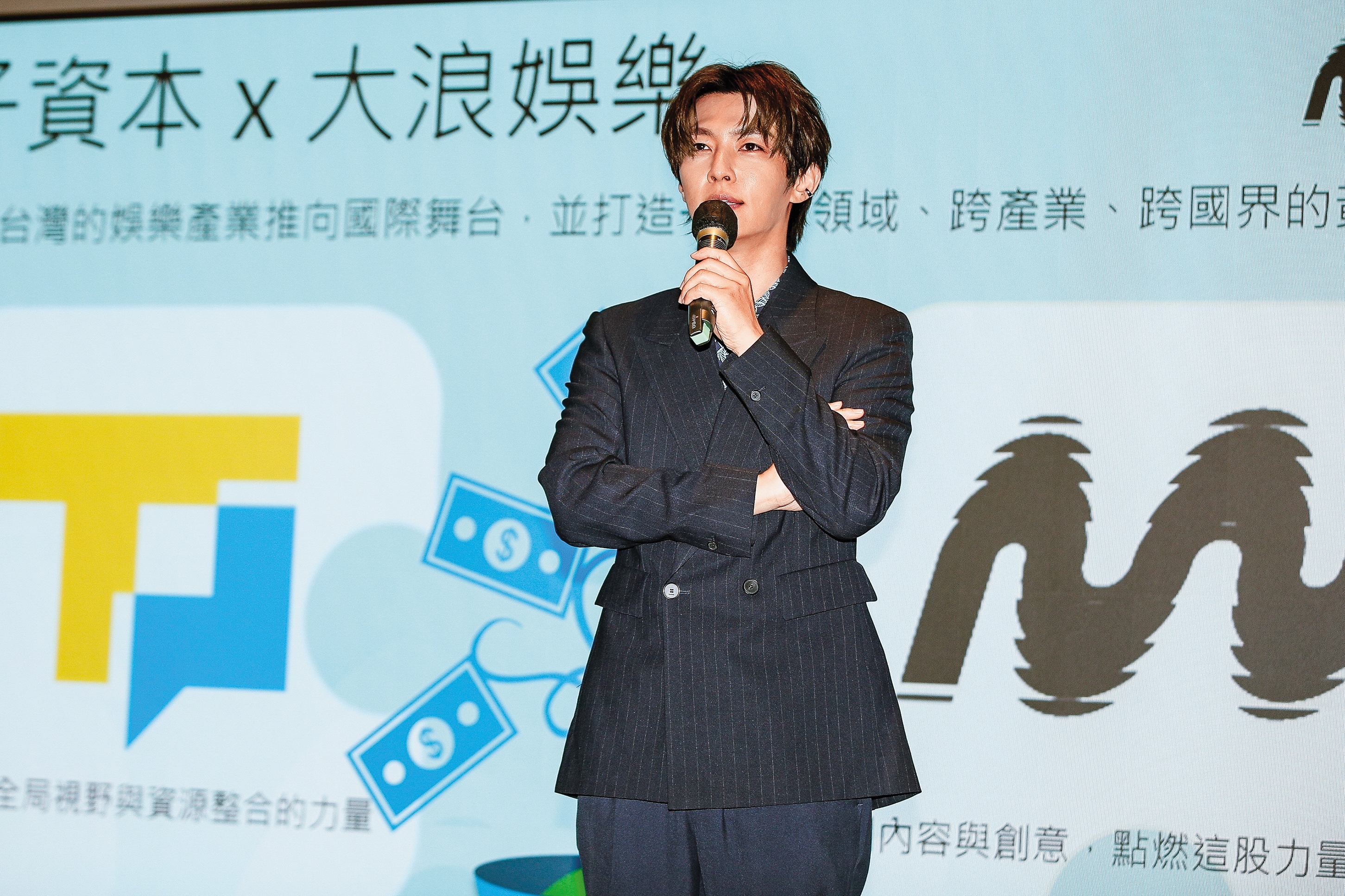 炎亞綸從幕前轉戰幕後，當起CEO，成立大浪娛樂。