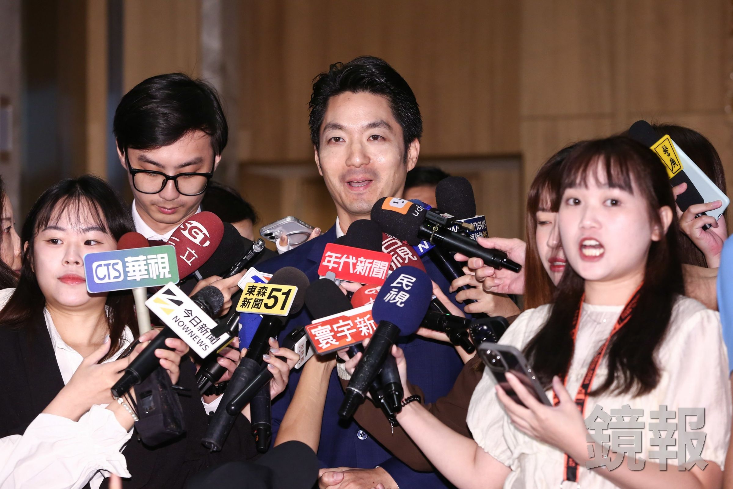 蔣萬安被酸只會說生生喝鮮奶、大巨蛋，今他有備而來列出政績反擊。（鏡報李鍾泉）