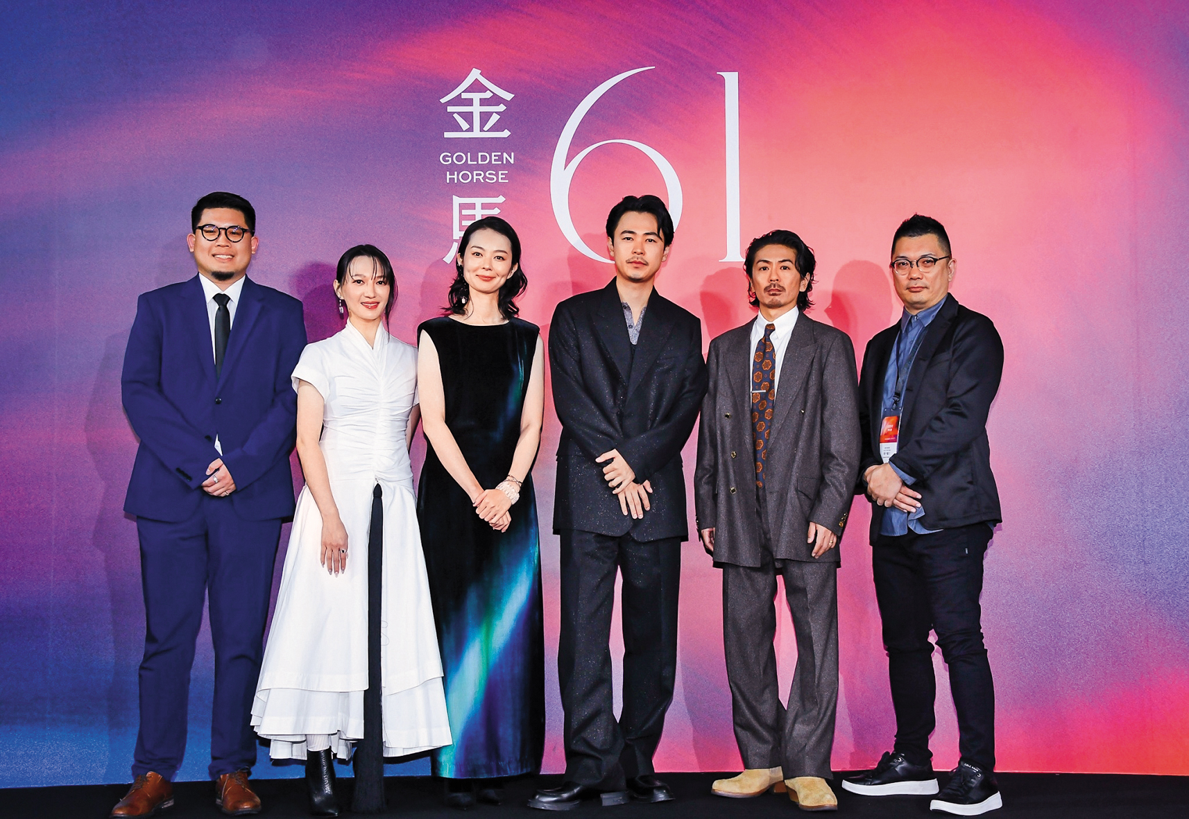 監製厨子健介（右起）率主要演員森田剛、成田凌、中村映里子與李杏，以及發行商光年映畫總監王鴻碩出席本屆金馬影展。（金馬執行委員會提供）