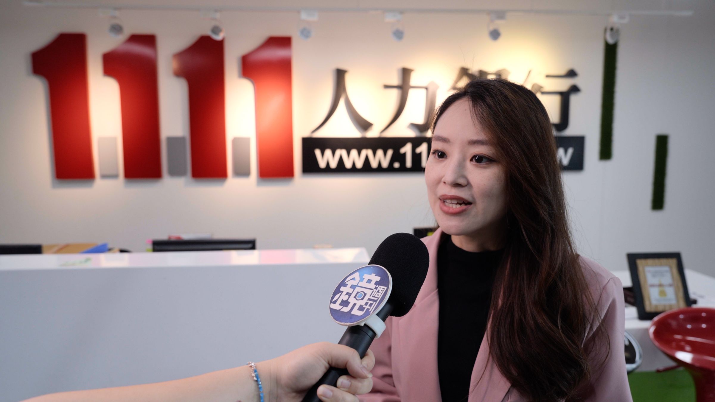 1111人力銀行發言人曾仲葳提出觀察數據分析，顯現台灣現階段創業環境相當友善。