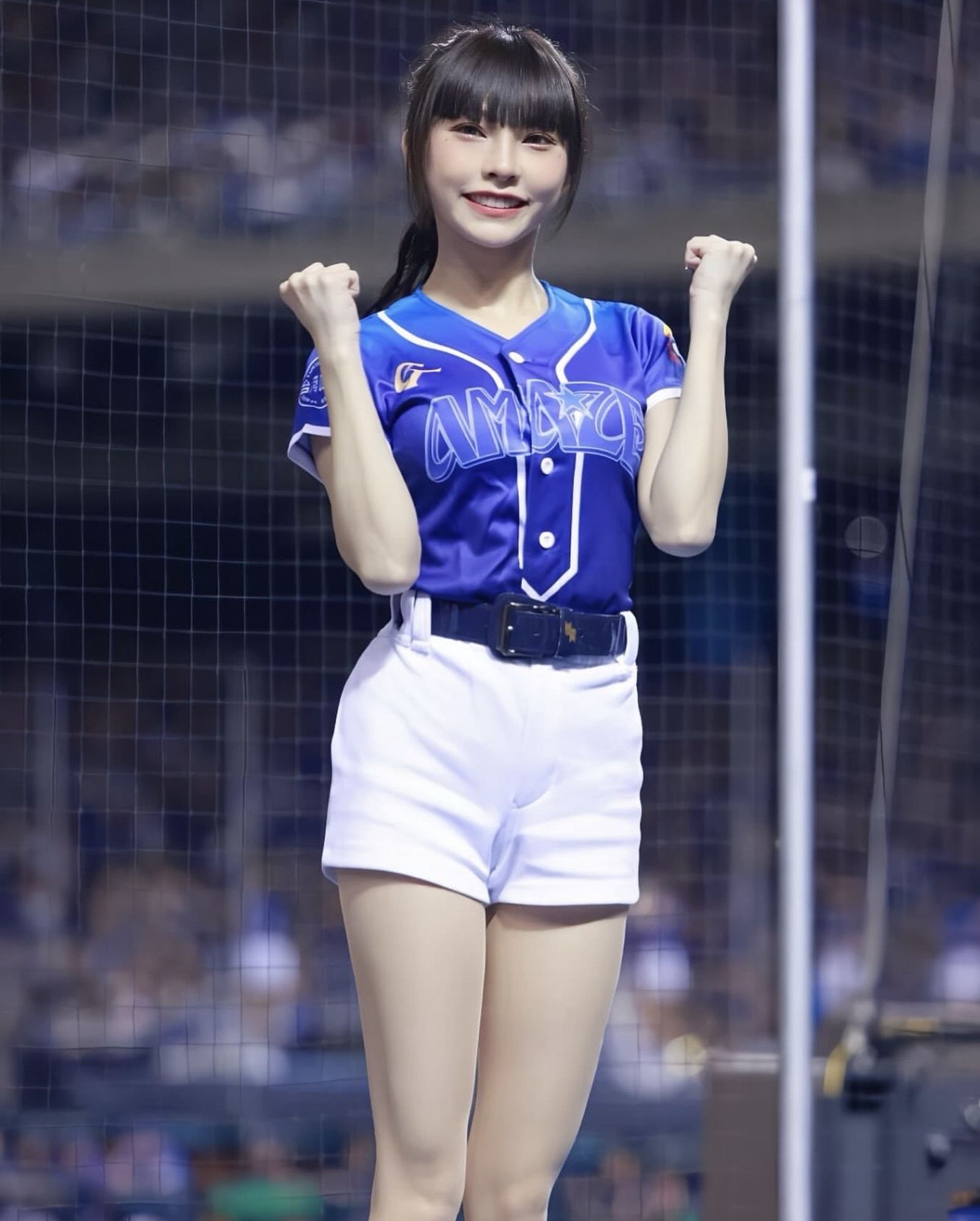 味全龍啦啦隊的李芷霖被指控「偷吃人夫」長達4年。（翻攝自李芷霖IG)