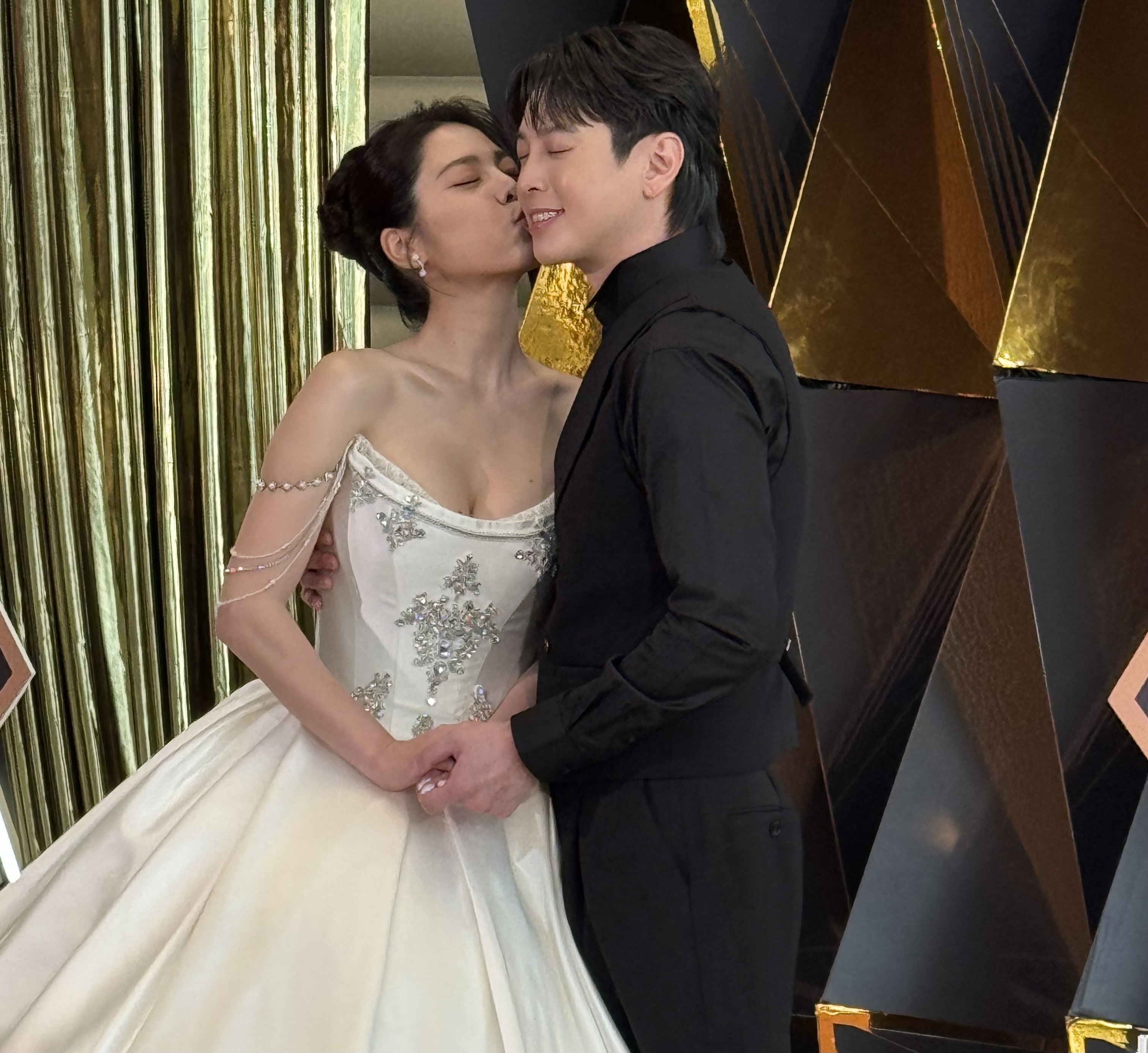 白家綺和吳東諺結婚八年後補辦婚禮。
