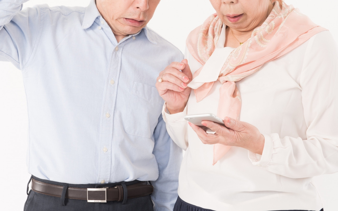 日本一名人夫無意間在網上發現女兒為錢拍攝性愛片，勸阻女兒卻反被對方鄙視。（示意圖，photoAC）