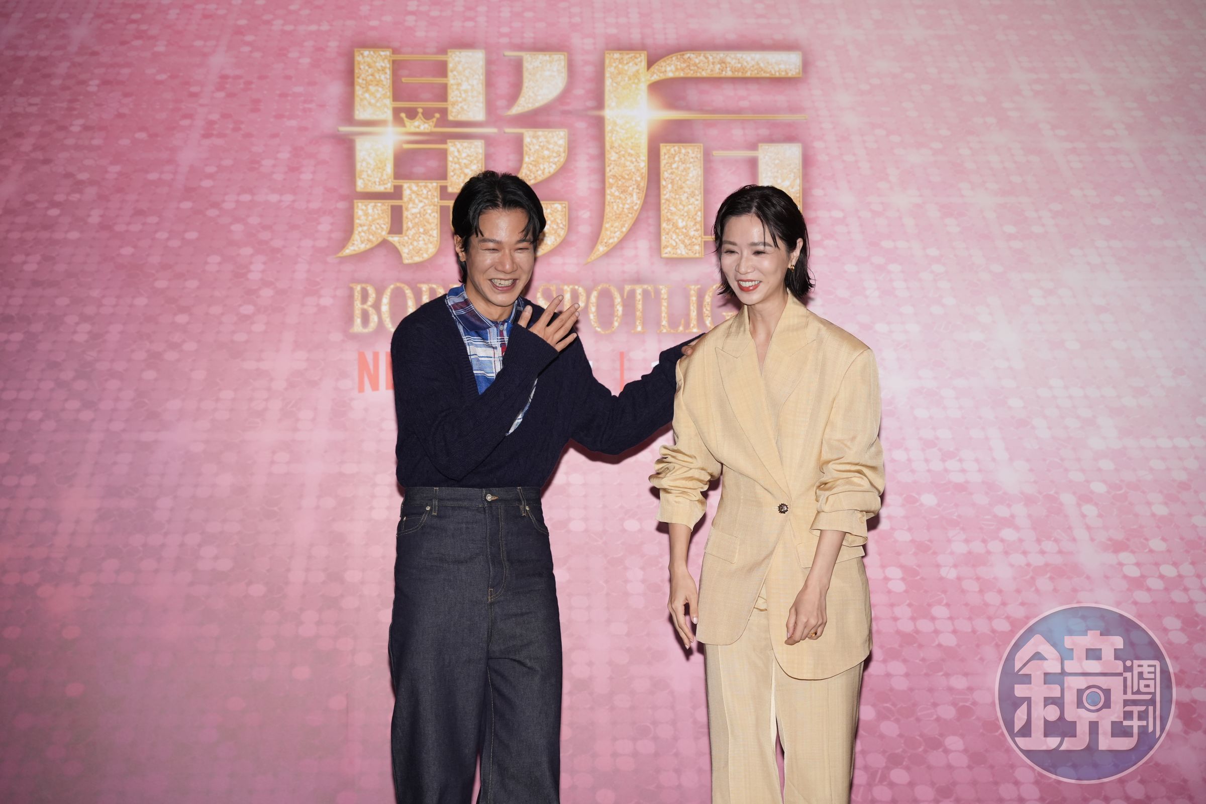 謝盈萱和薛仕凌戲裡飾演演藝圈夫妻檔。
