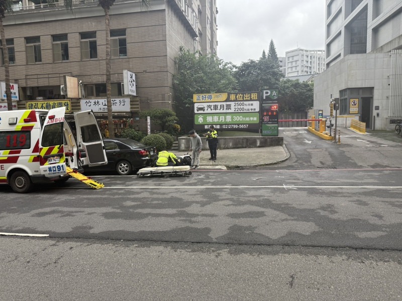 警方對雙方駕駛人進行酒測,酒測值均為零,已排除酒駕肇事。(翻攝畫面)