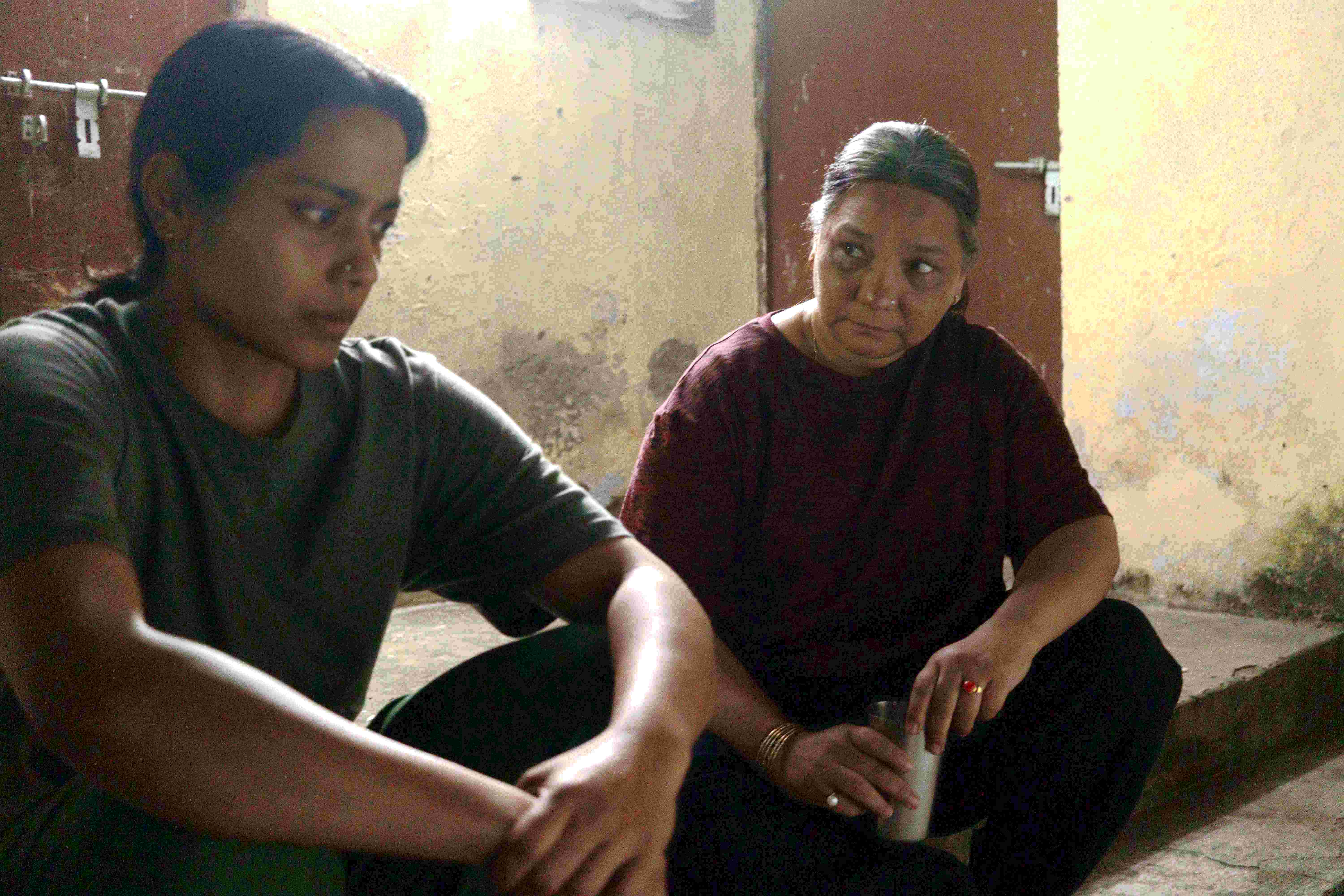 現年55歲的蘇妮塔坦言自己出身藍領，父親是卡車司機，她從一開始避談到對父親感到驕傲。（海鵬提供）