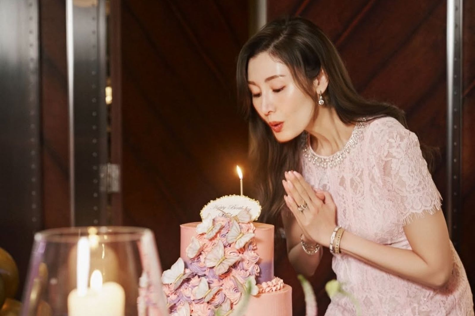 王晶爆料指女星李嘉欣雖嫁入名門，與富豪丈夫許晉亨卻只能從家族信託基金中每月領取生活費。（翻攝自李嘉欣IG）