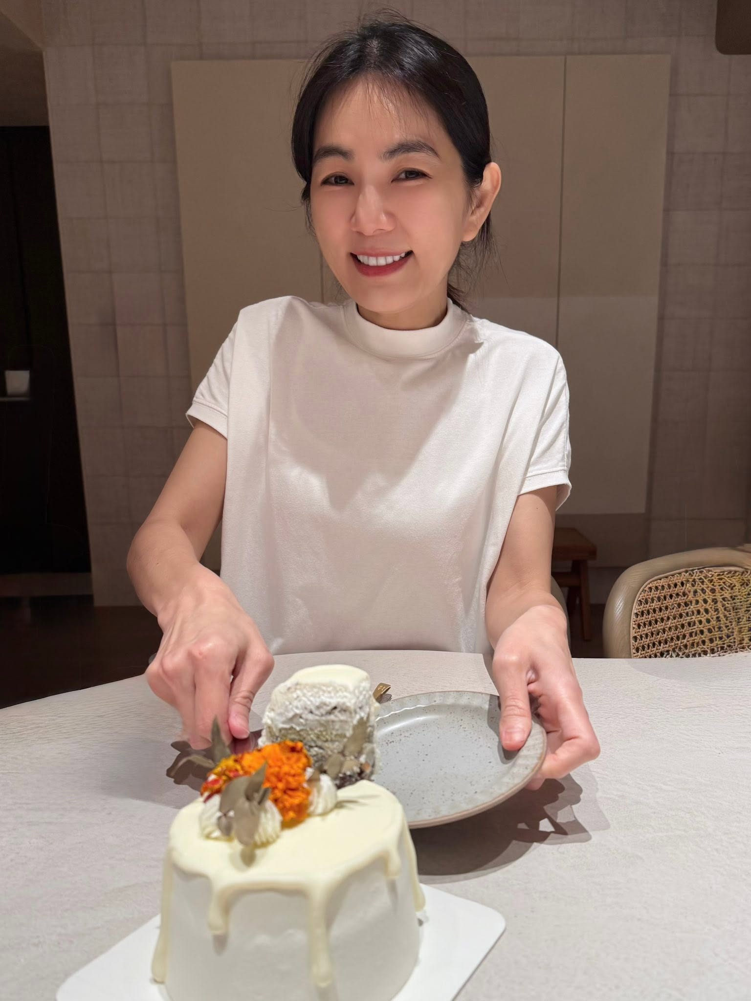 Ella陳嘉樺生產後曾出現應力性尿失禁及第二級膀胱脫垂,跑步、跳躍甚至打噴嚏都可能漏尿,後來接受手術治療。(翻攝自Ella臉書)