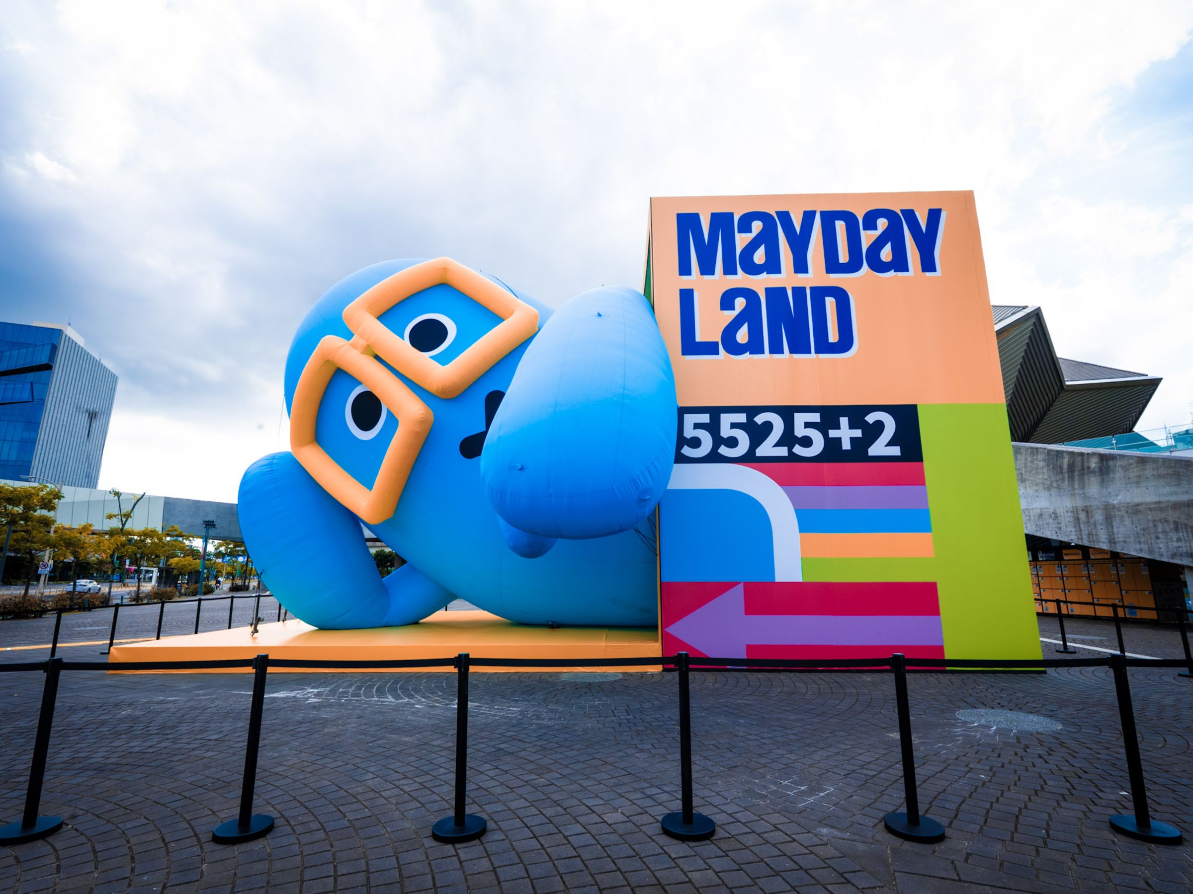 MAYDAYLAND串聯台北、台中、台南、高雄四座城市，快來去拍照打卡。（相信音樂提供）