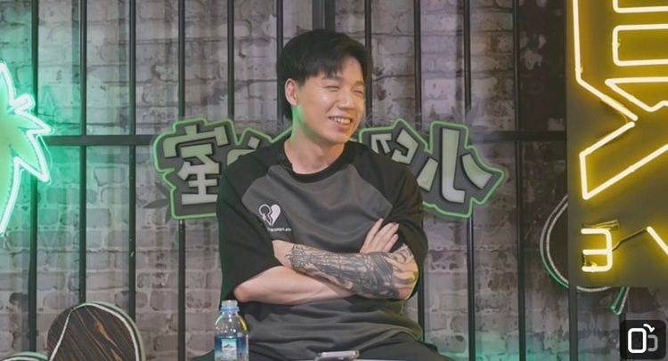 因販毒準備入獄的電競網紅Toyz（劉偉健），日前直播放鳥一度失聯，掀起關注。（翻攝自浪Live）