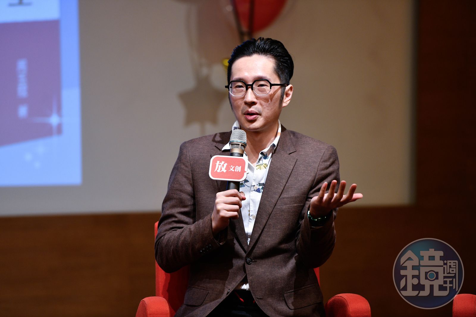 名嘴溫朗東曾為了逃兵,不惜裝瘋吃草、在同袍床上便溺,如今獲得檢方和法院的雙重認證。(本刊資料照)