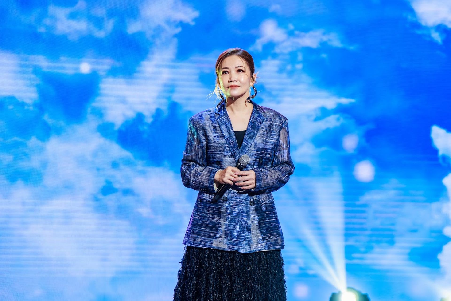 黃妃上《唱歌給你聽》錄影。（中天提供）