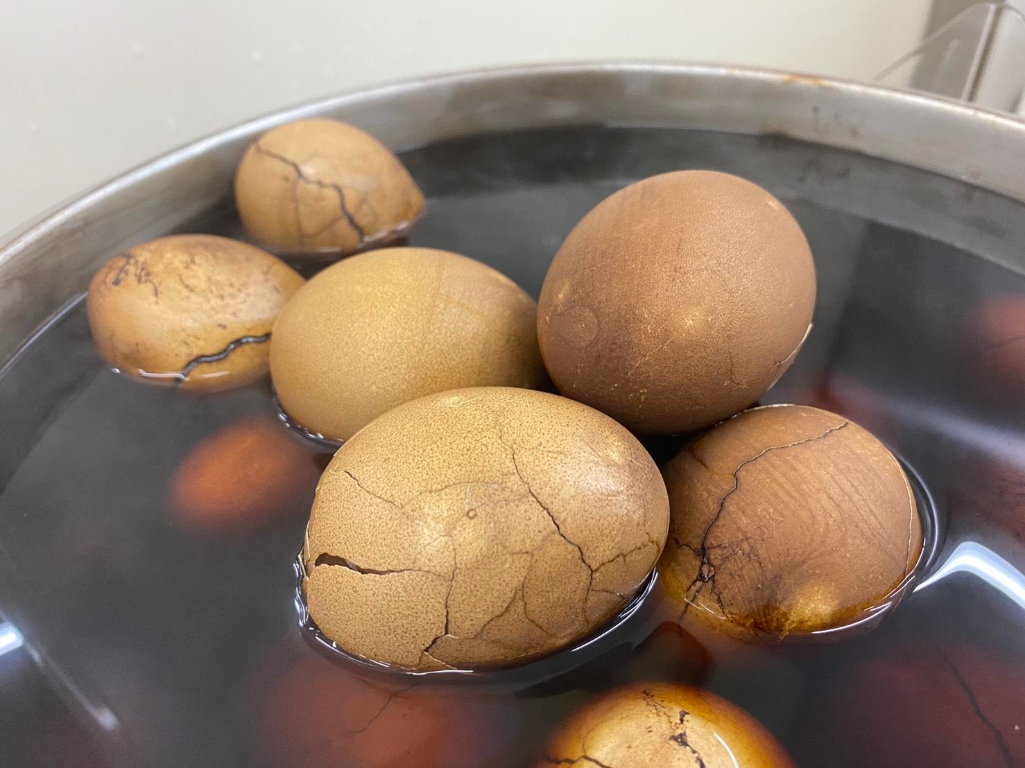 家醫科醫師表示茶葉蛋滷汁中的糖分不足以影響健康，反而是外食族方便取得的優質蛋白來源。（示意圖，資料照）