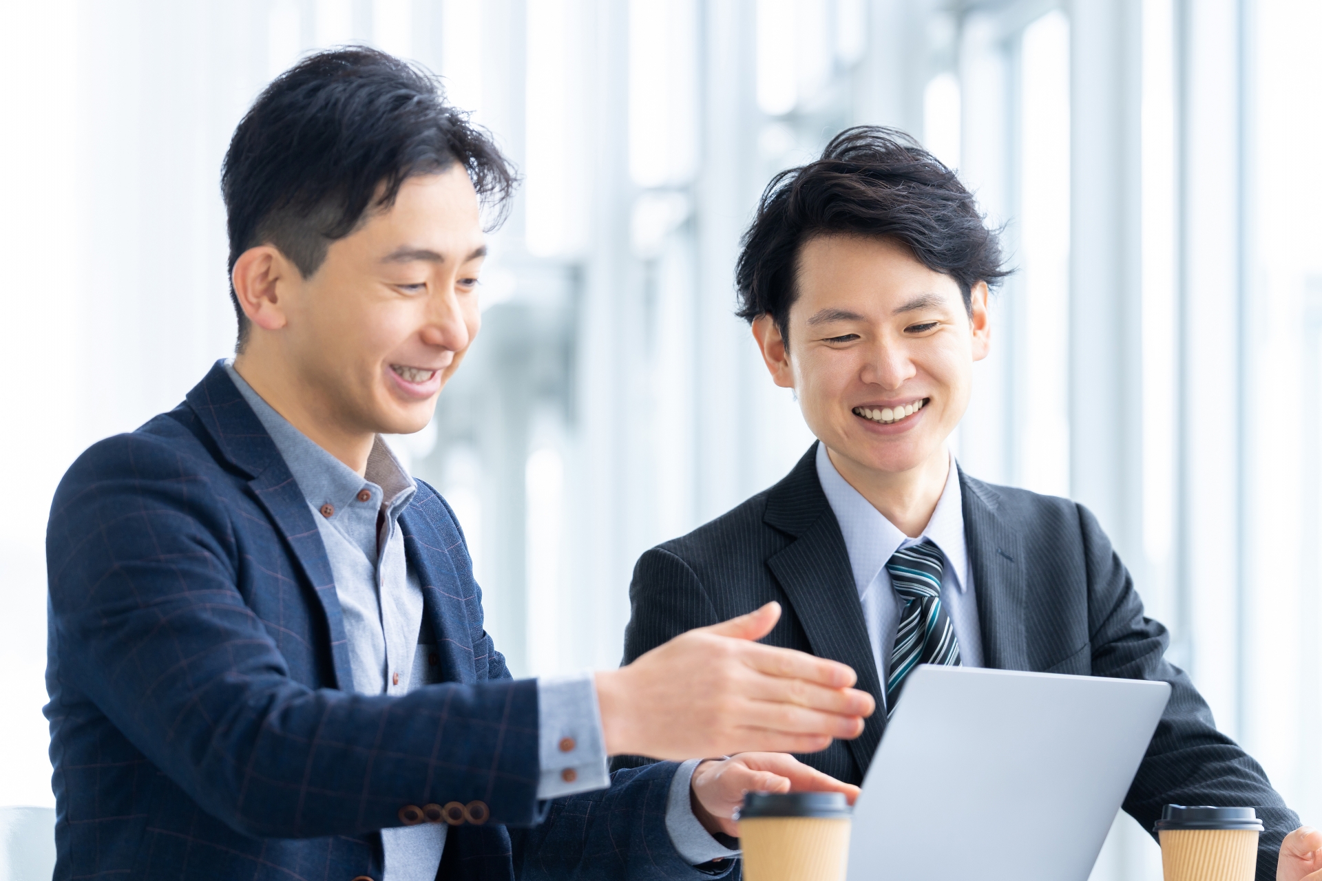 台灣人才具備多語能力，且多數有海外求學或工作經驗，因此深受日商喜愛，日企競相搶人。（示意圖，photoAC）