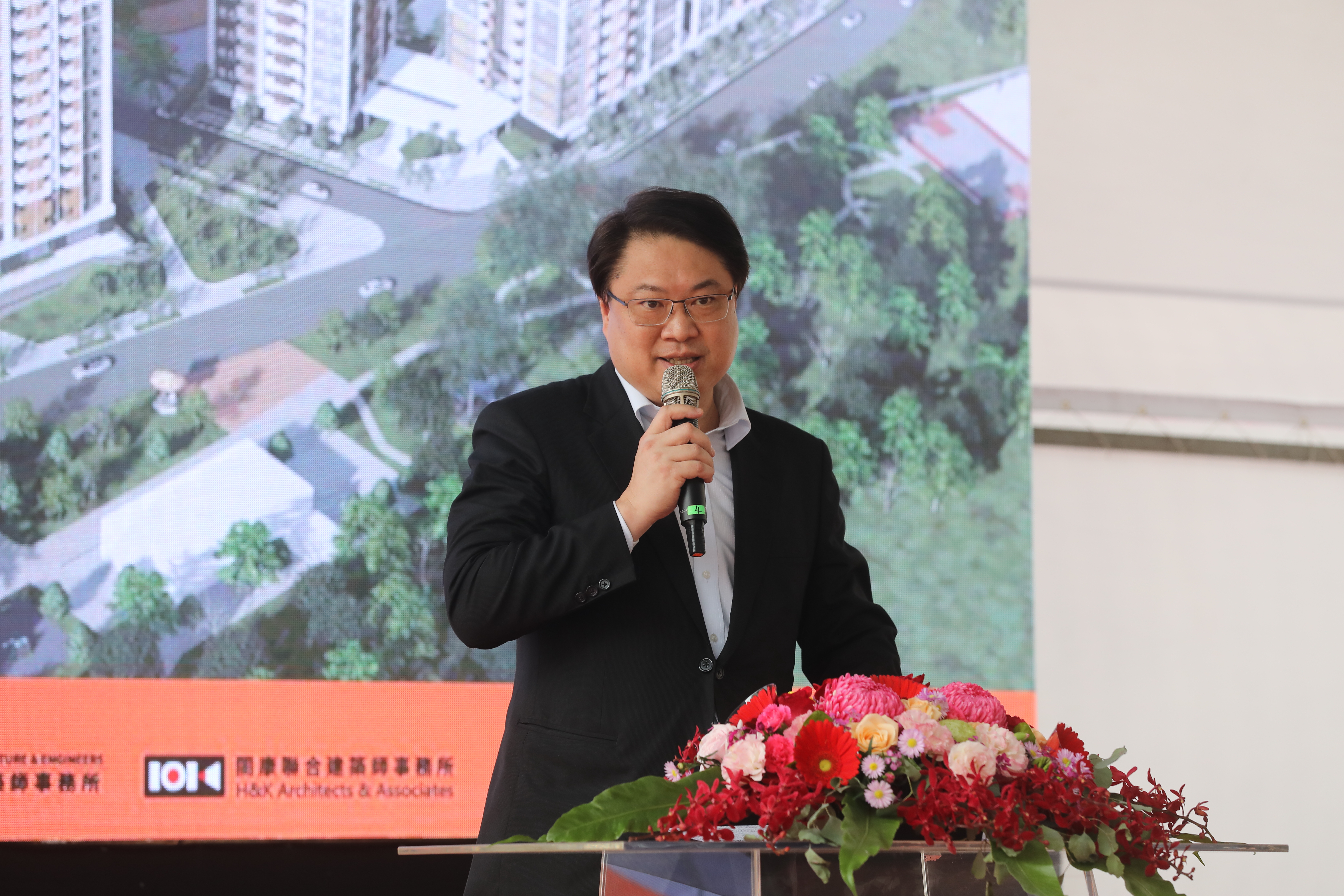 林右昌宣布將加發村里長1.5個月年終慰問金，內政部說明修法進度。（本刊資料照）