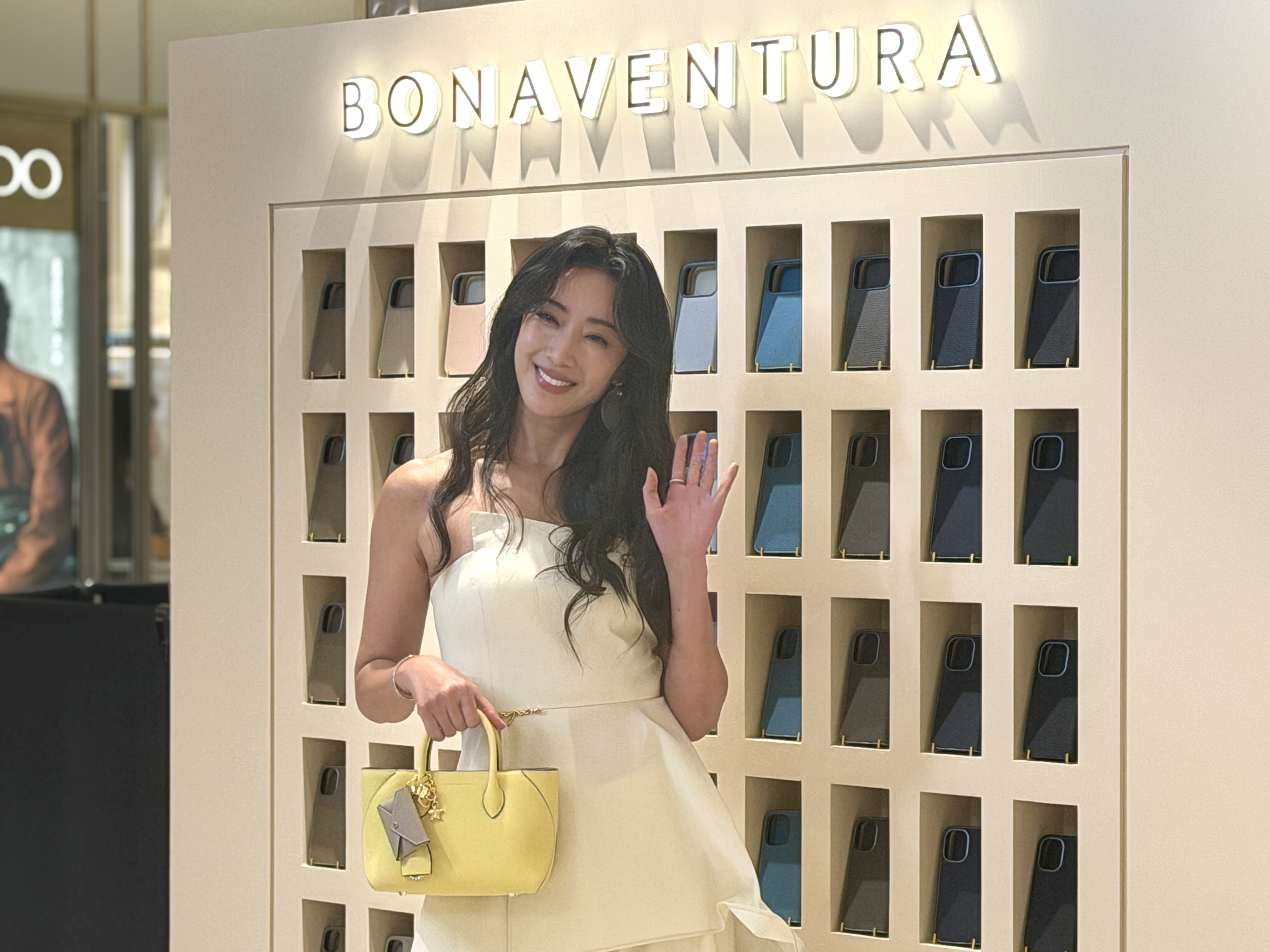 隋棠出席BONAVENTURA台灣首間快閃店活動,透露自己早有該品牌包款。(陳慧明攝)