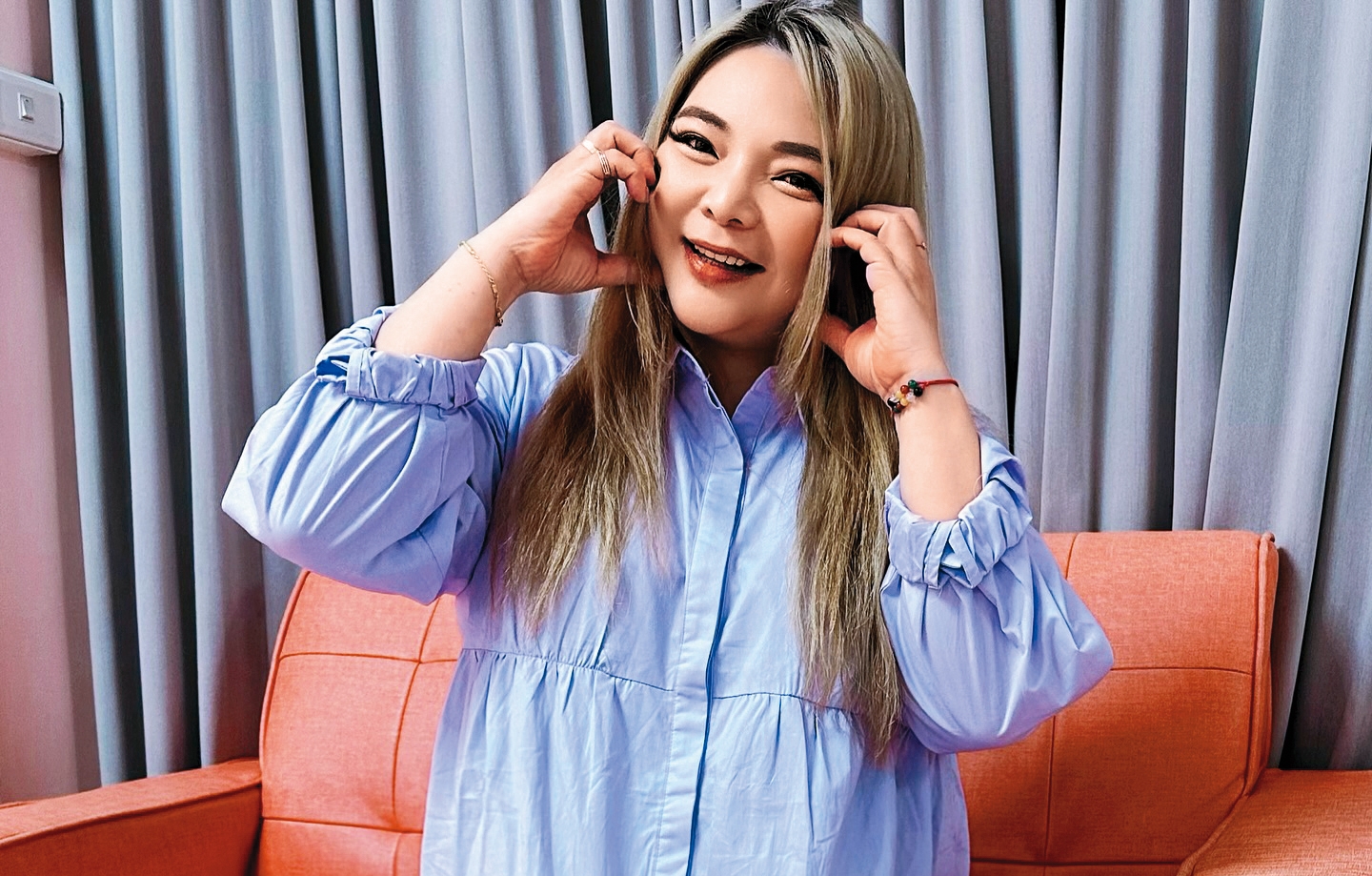 小甜甜與爺爺奶奶感情甚篤，曾因為網友罵她沒家教動怒。（翻攝小甜甜臉書）