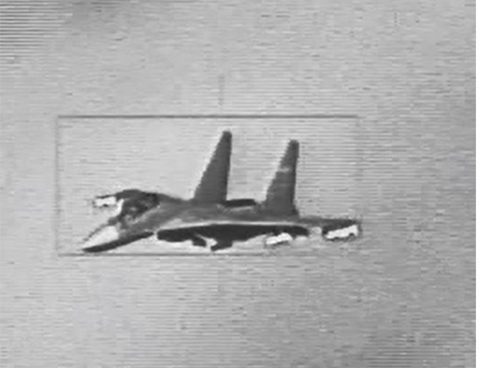 國防部今日公布,解放軍殲-16戰機照片。(國防部提供)