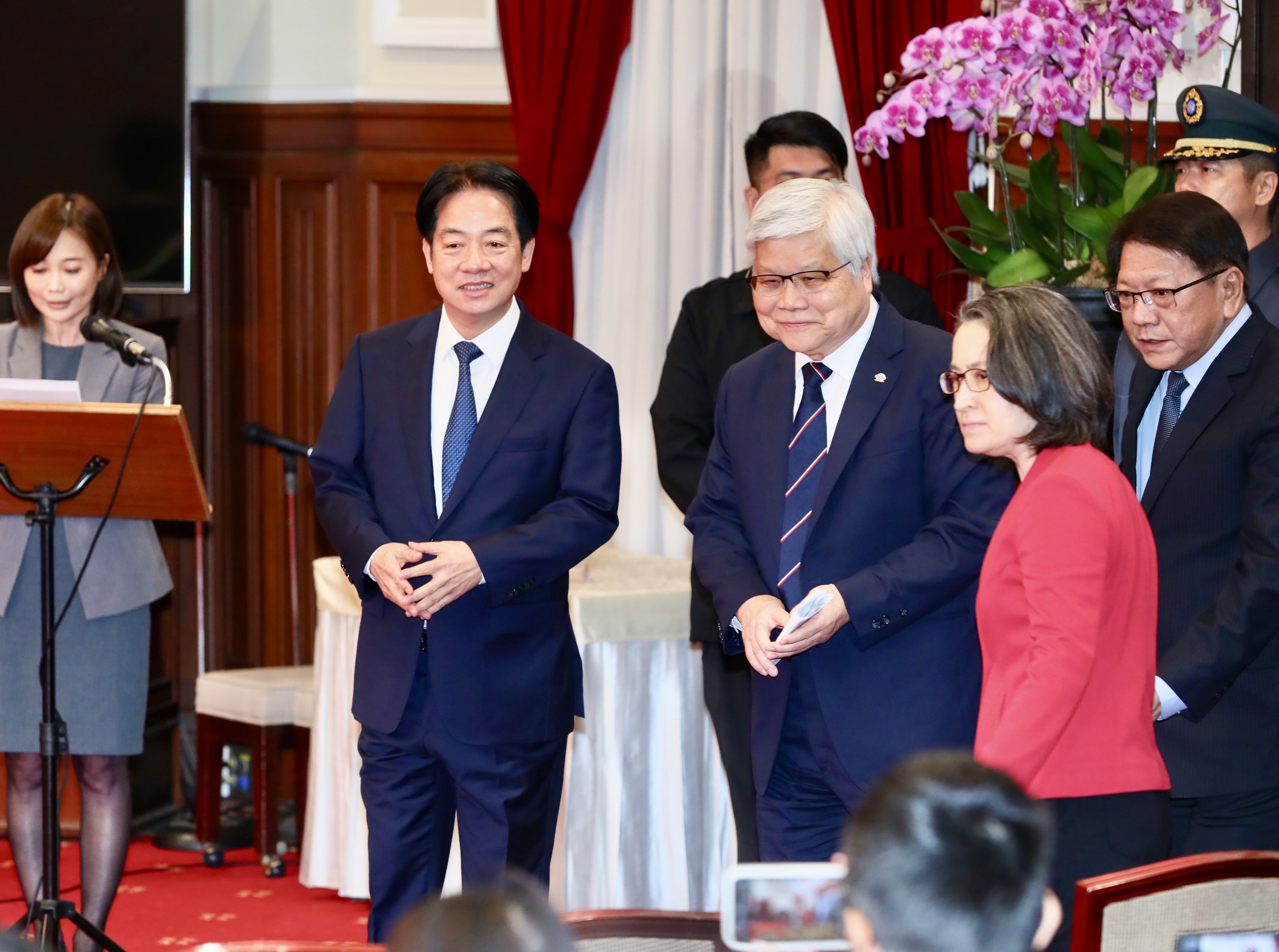 魏哲家表示，美國加碼1,000億美元投資，不影響台灣的擴產計畫。